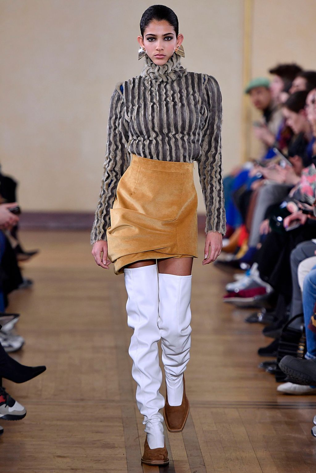 Fashion Week Paris Fall/Winter 2019 look 31 from the Y/PROJECT collection 女装
