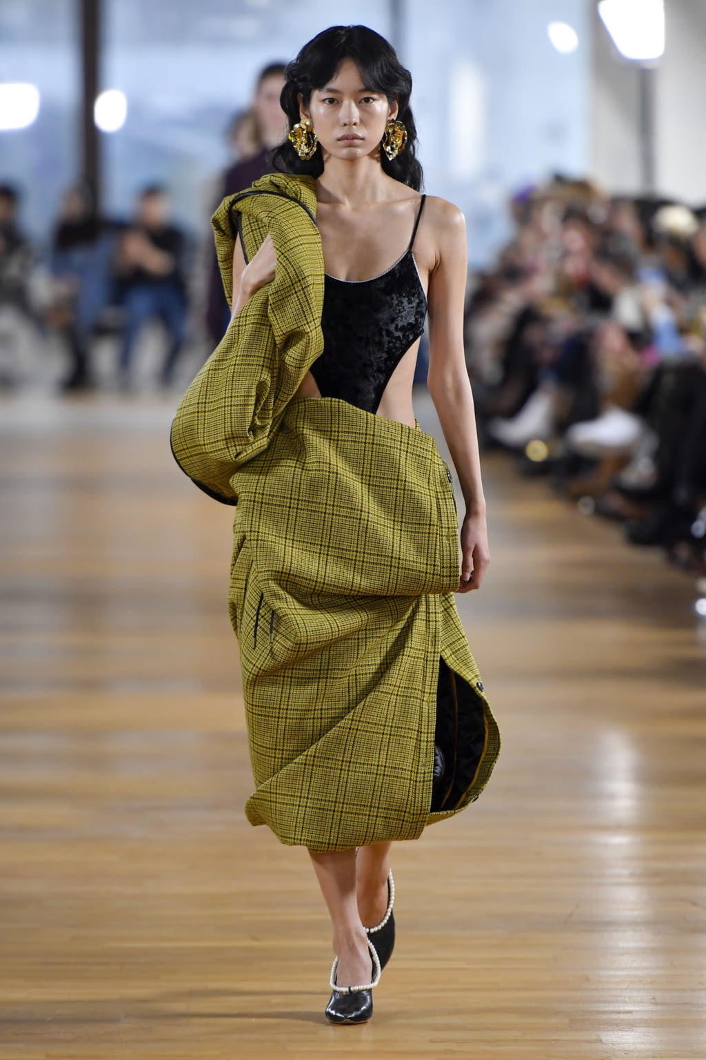 Fashion Week Paris Fall/Winter 2020 look 2 de la collection Y/PROJECT womenswear