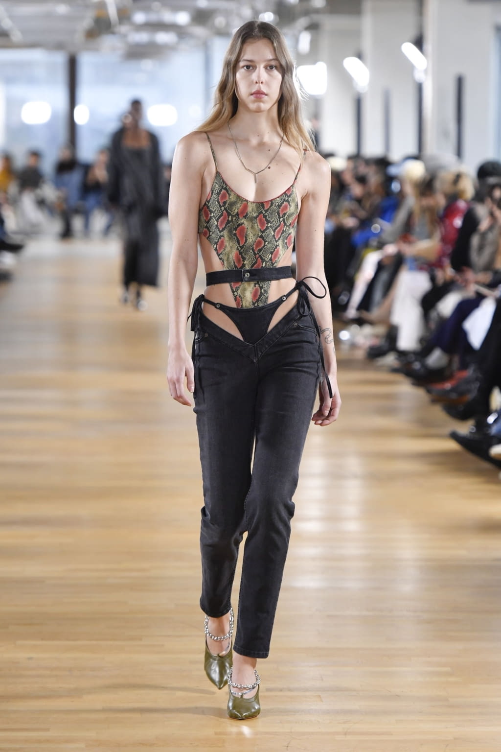 Fashion Week Paris Fall/Winter 2020 look 18 de la collection Y/PROJECT womenswear