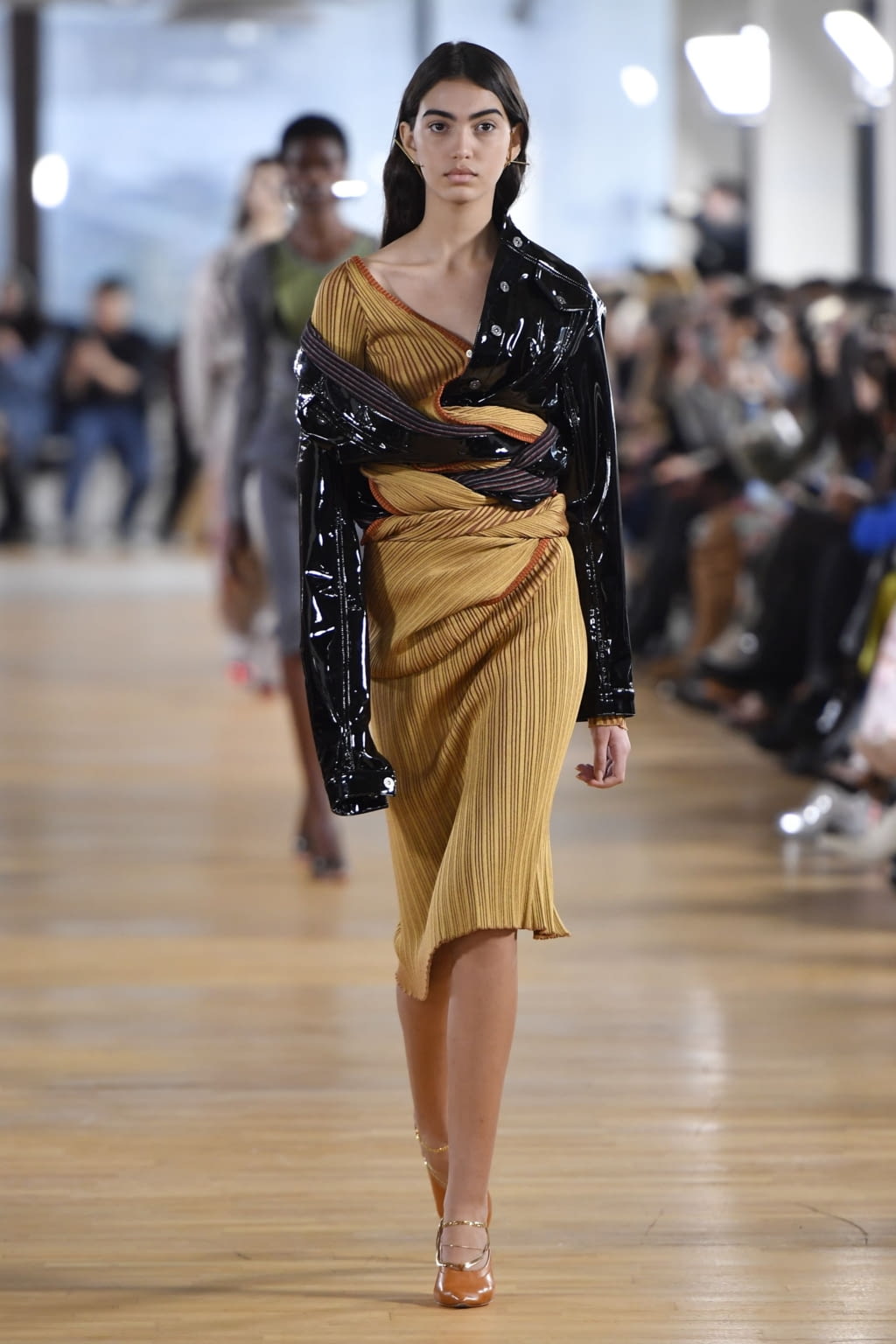 Fashion Week Paris Fall/Winter 2020 look 29 from the Y/PROJECT collection 女装