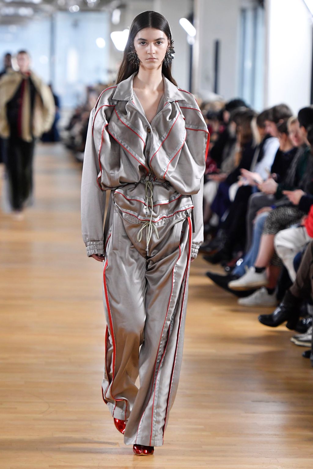 Fashion Week Paris Fall/Winter 2020 look 31 from the Y/PROJECT collection 女装