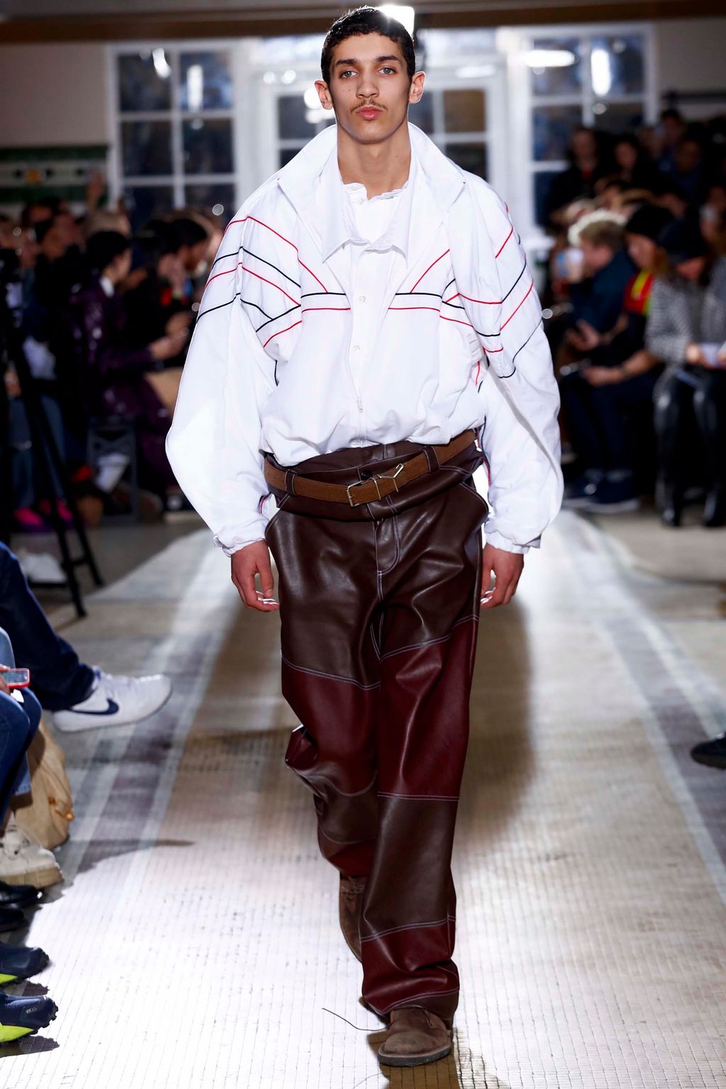 Fashion Week Paris Fall/Winter 2018 look 9 de la collection Y/PROJECT menswear