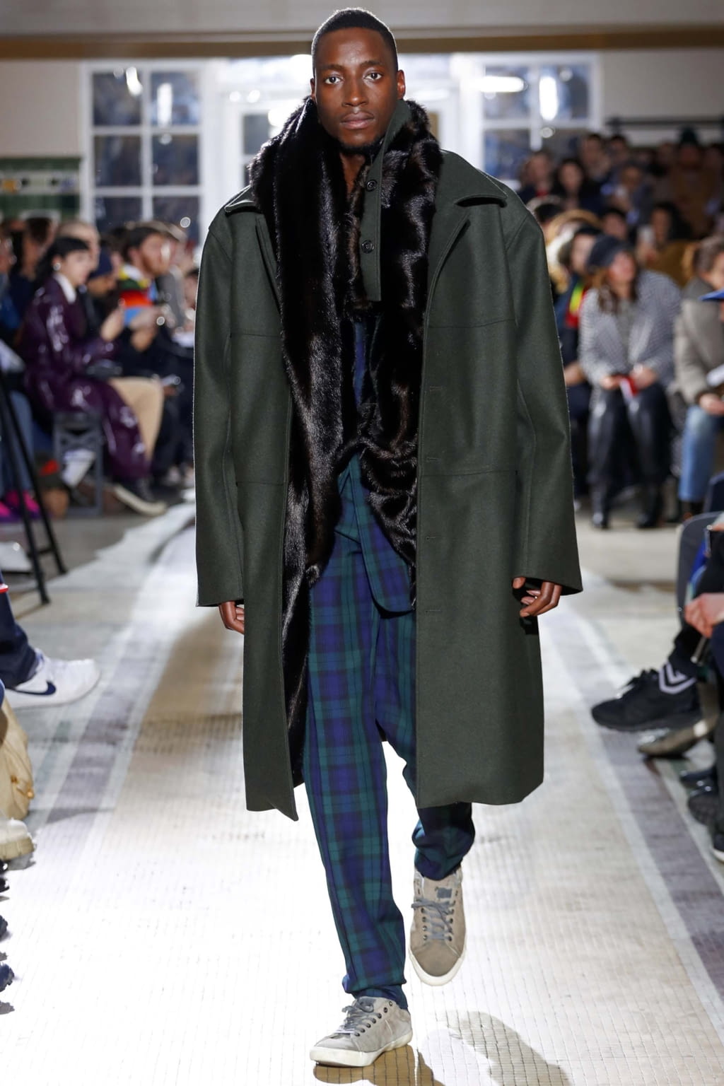 Fashion Week Paris Fall/Winter 2018 look 30 from the Y/PROJECT collection 男装