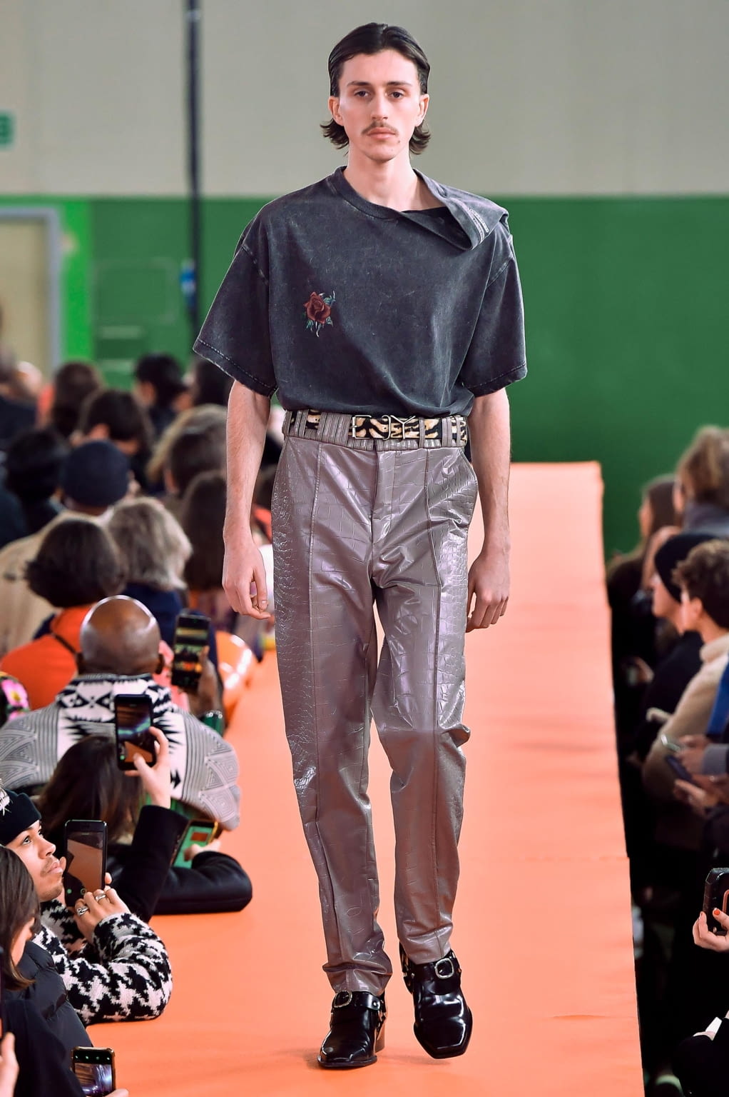 Fashion Week Paris Fall/Winter 2020 look 12 from the Y/PROJECT collection 男装