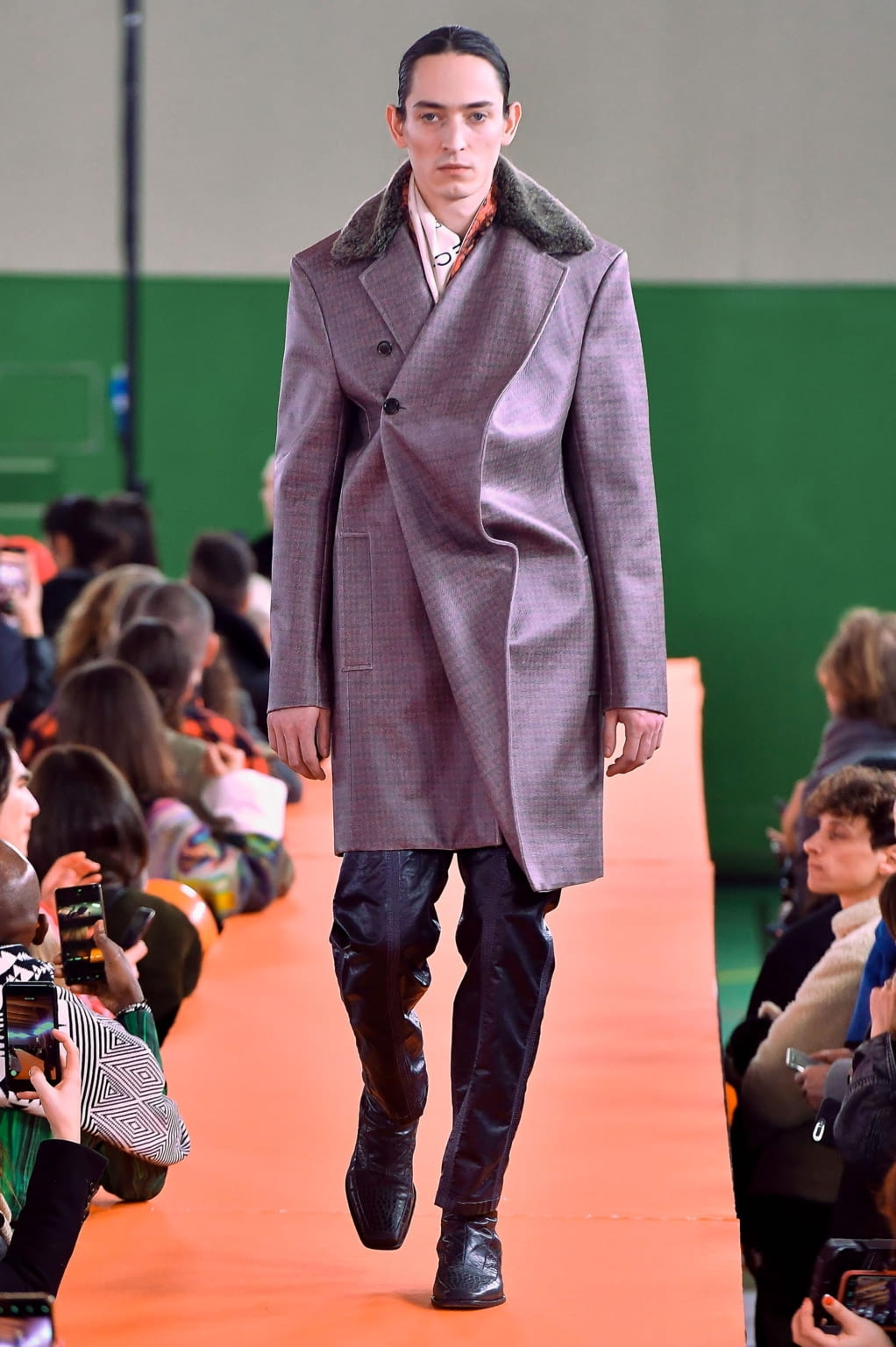 Fashion Week Paris Fall/Winter 2020 look 16 from the Y/PROJECT collection menswear