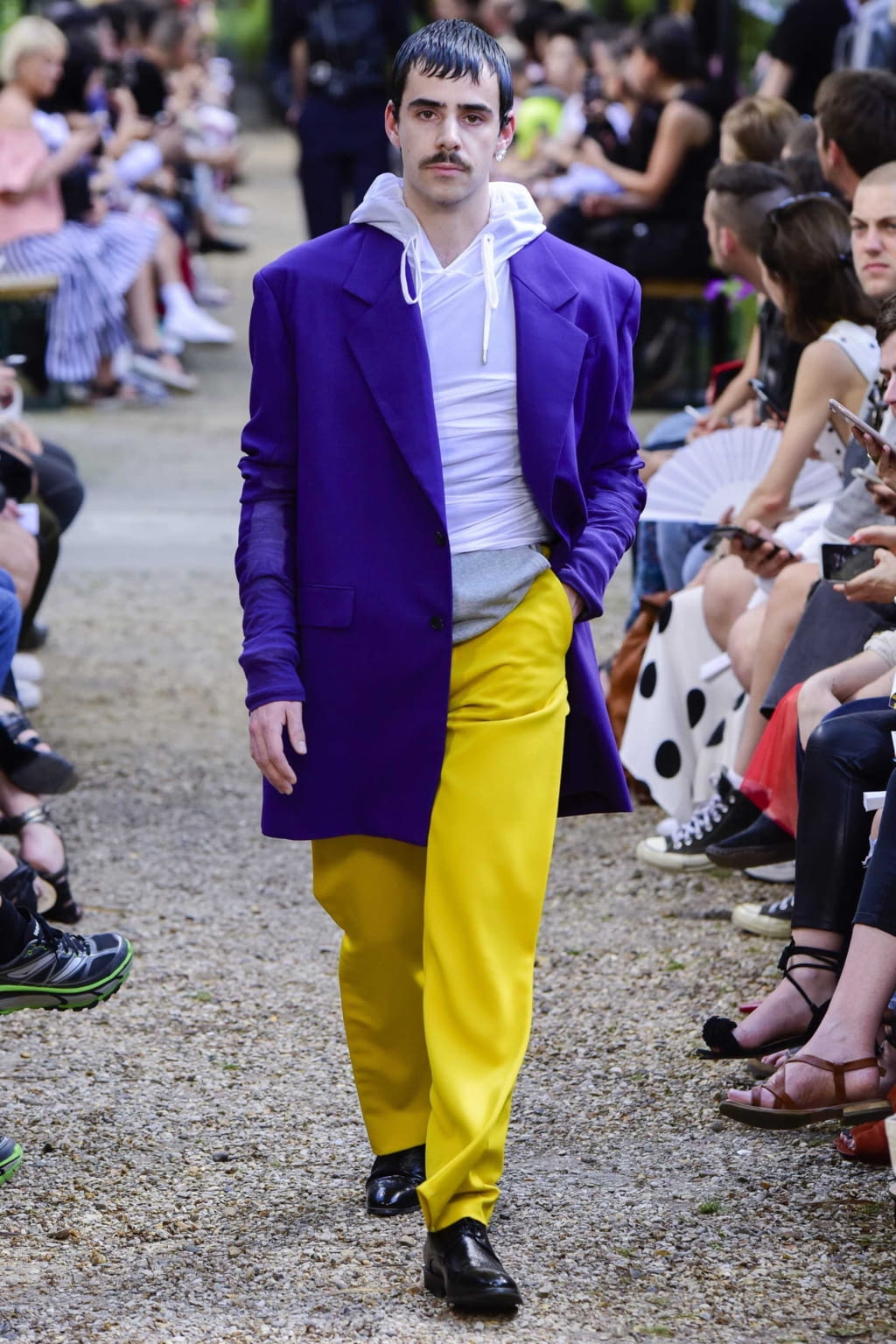 Fashion Week Paris Spring/Summer 2019 look 12 from the Y/PROJECT collection 男装