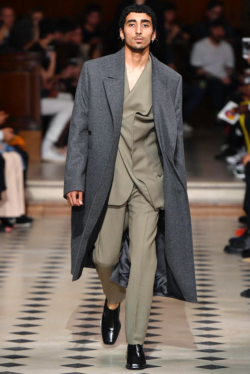Fashion Week Paris Spring/Summer 2020 look 9 from the Y/PROJECT collection 男装