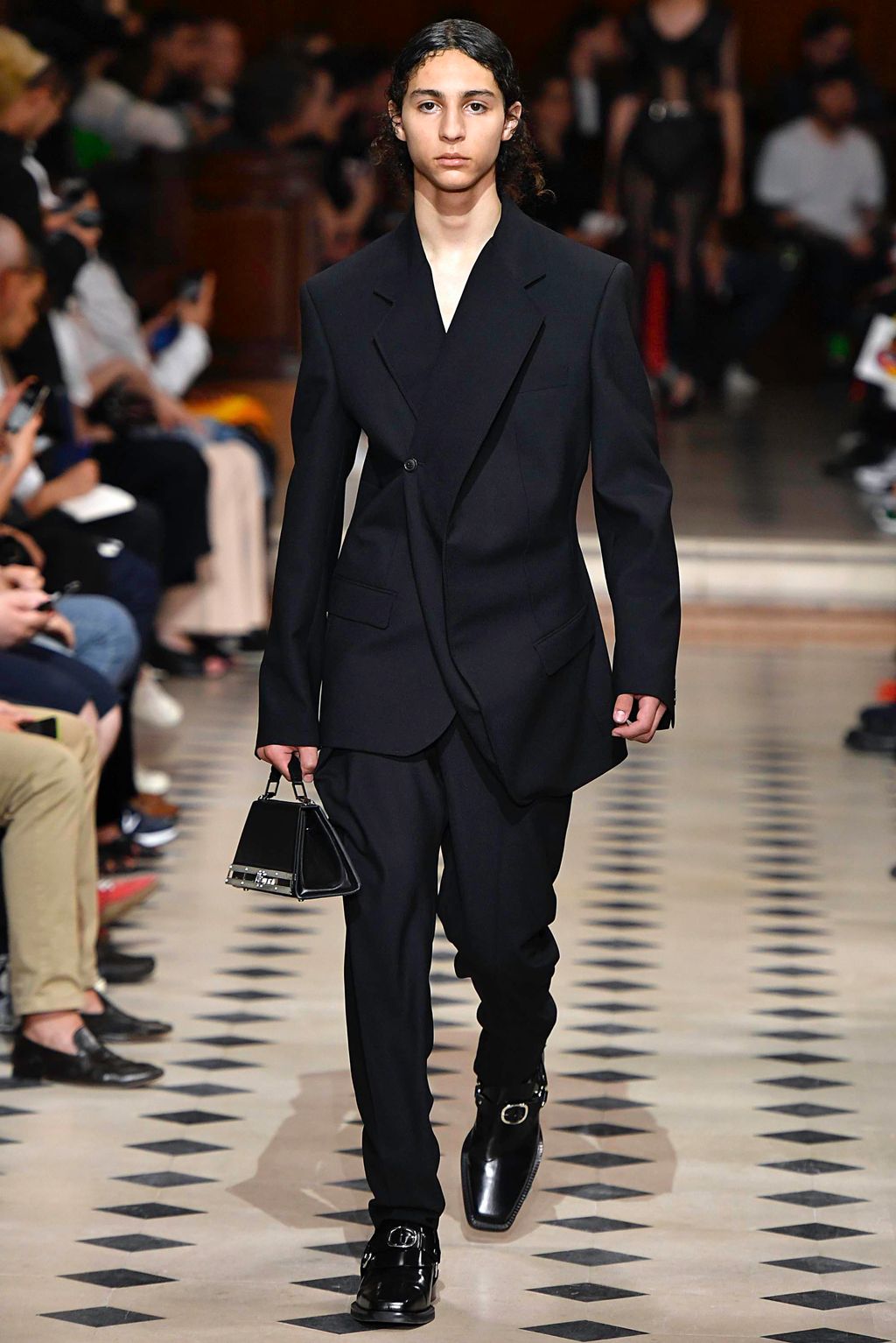 Fashion Week Paris Spring/Summer 2020 look 10 from the Y/PROJECT collection menswear