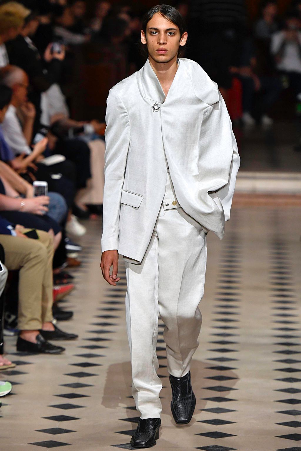 Fashion Week Paris Spring/Summer 2020 look 22 from the Y/PROJECT collection menswear