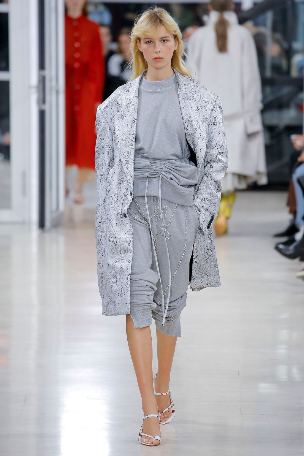 Fashion Week Paris Spring/Summer 2018 look 29 from the Y/PROJECT collection womenswear