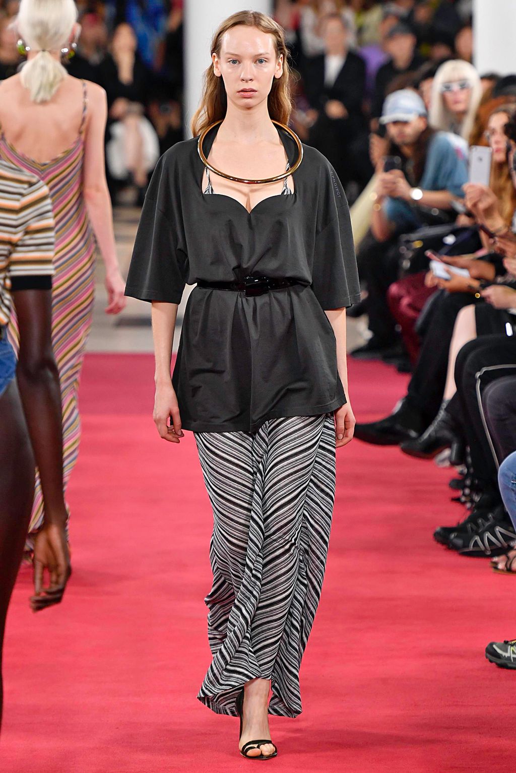 Fashion Week Paris Spring/Summer 2019 look 3 from the Y/PROJECT collection womenswear