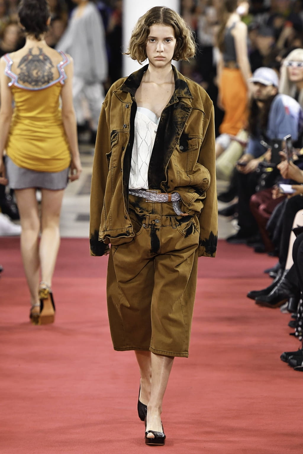 Fashion Week Paris Spring/Summer 2019 look 9 from the Y/PROJECT collection 女装