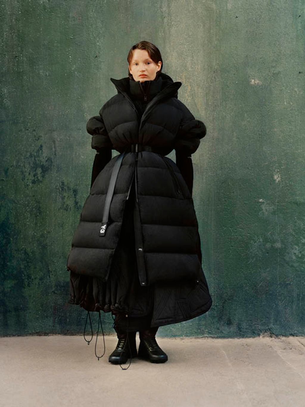 Fashion Week Paris Fall/Winter 2023 look 3 de la collection Adidas x Y-3 womenswear