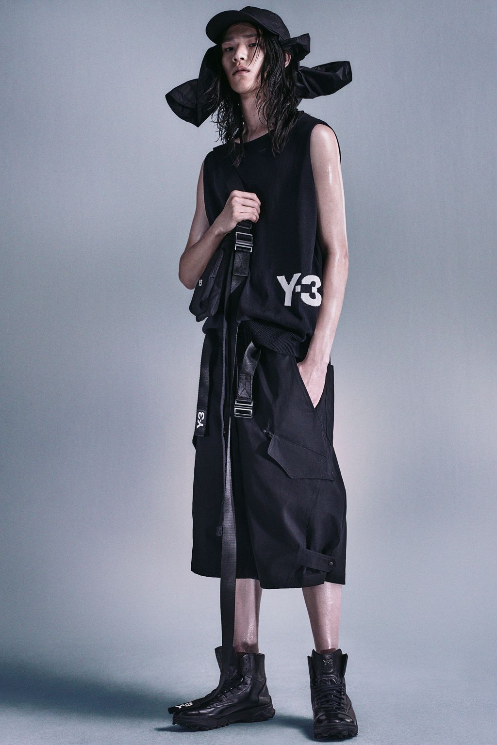 Fashion Week Paris Spring/Summer 2024 look 7 from the Adidas x Y-3 collection 女装