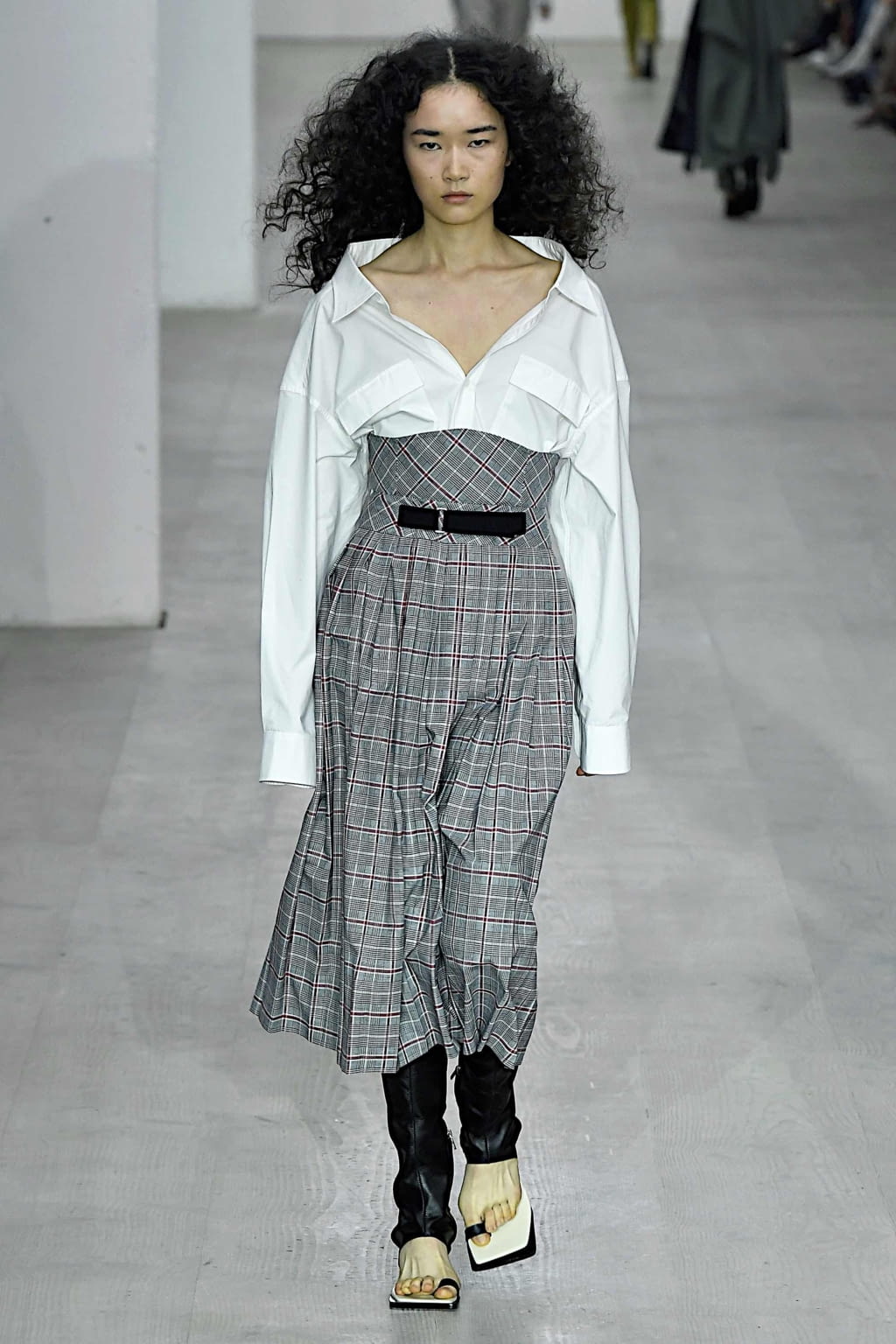 Fashion Week London Spring/Summer 2020 look 9 from the YCH collection womenswear