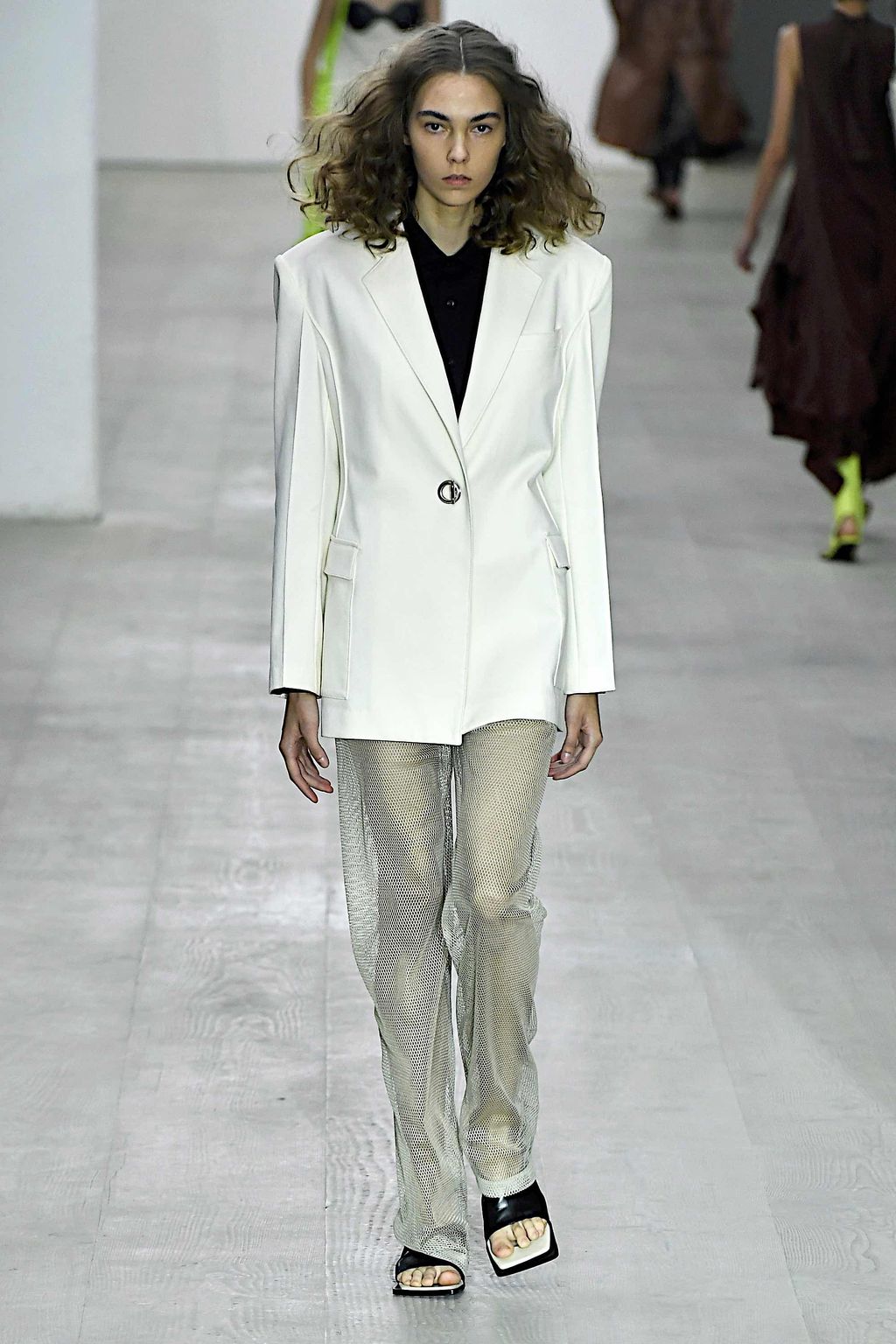 Fashion Week London Spring/Summer 2020 look 16 from the YCH collection womenswear