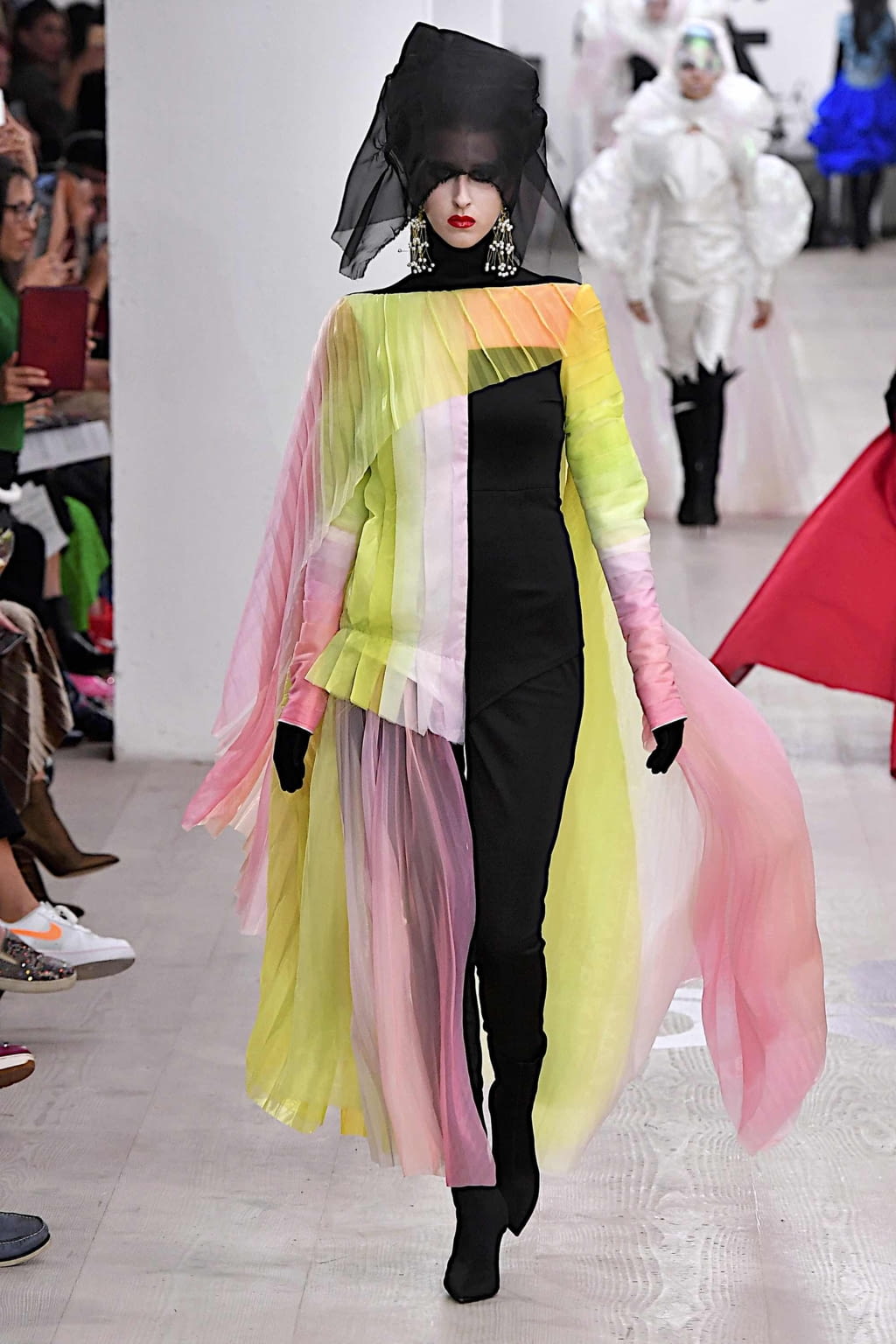 Fashion Week London Spring/Summer 2020 look 51 from the On:Off collection womenswear