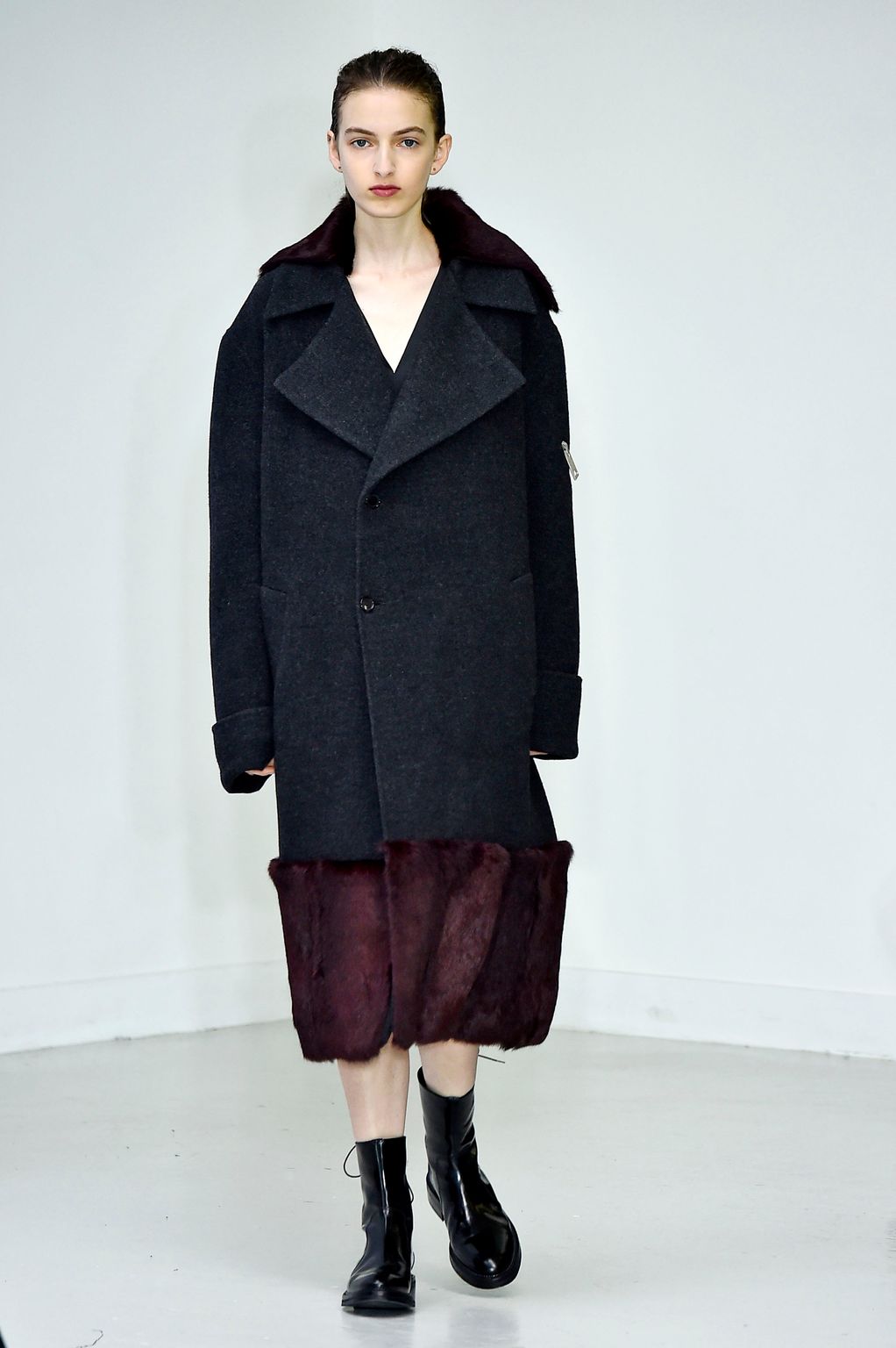 Fashion Week Paris Fall/Winter 2016 look 32 from the Yang Li collection 女装