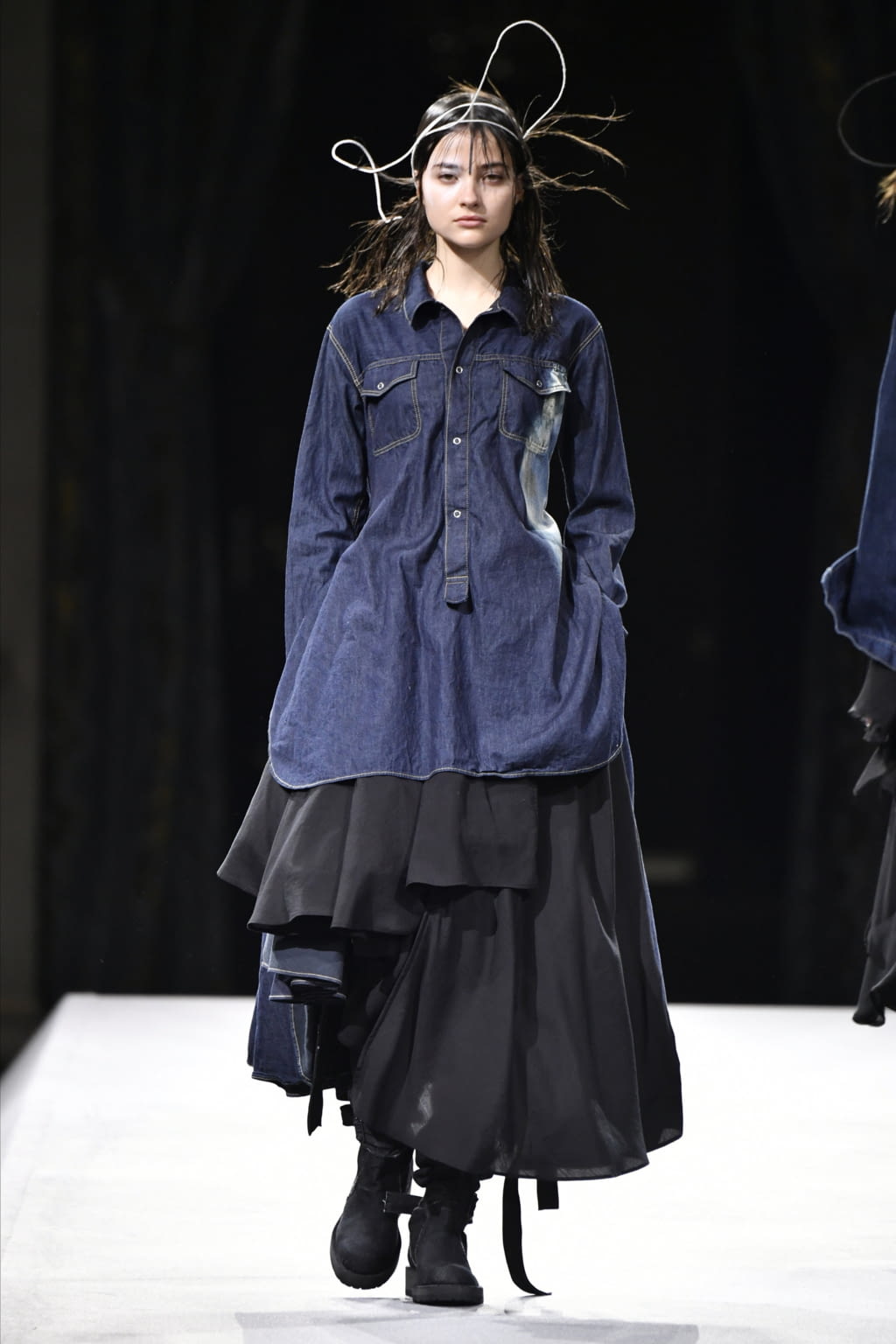 Fashion Week Paris Fall/Winter 2022 look 3 from the Yohji Yamamoto collection 女装