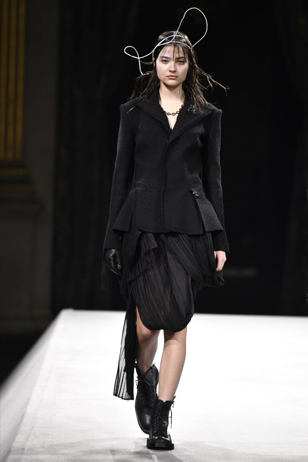 Fashion Week Paris Fall/Winter 2022 look 28 de la collection Yohji Yamamoto womenswear