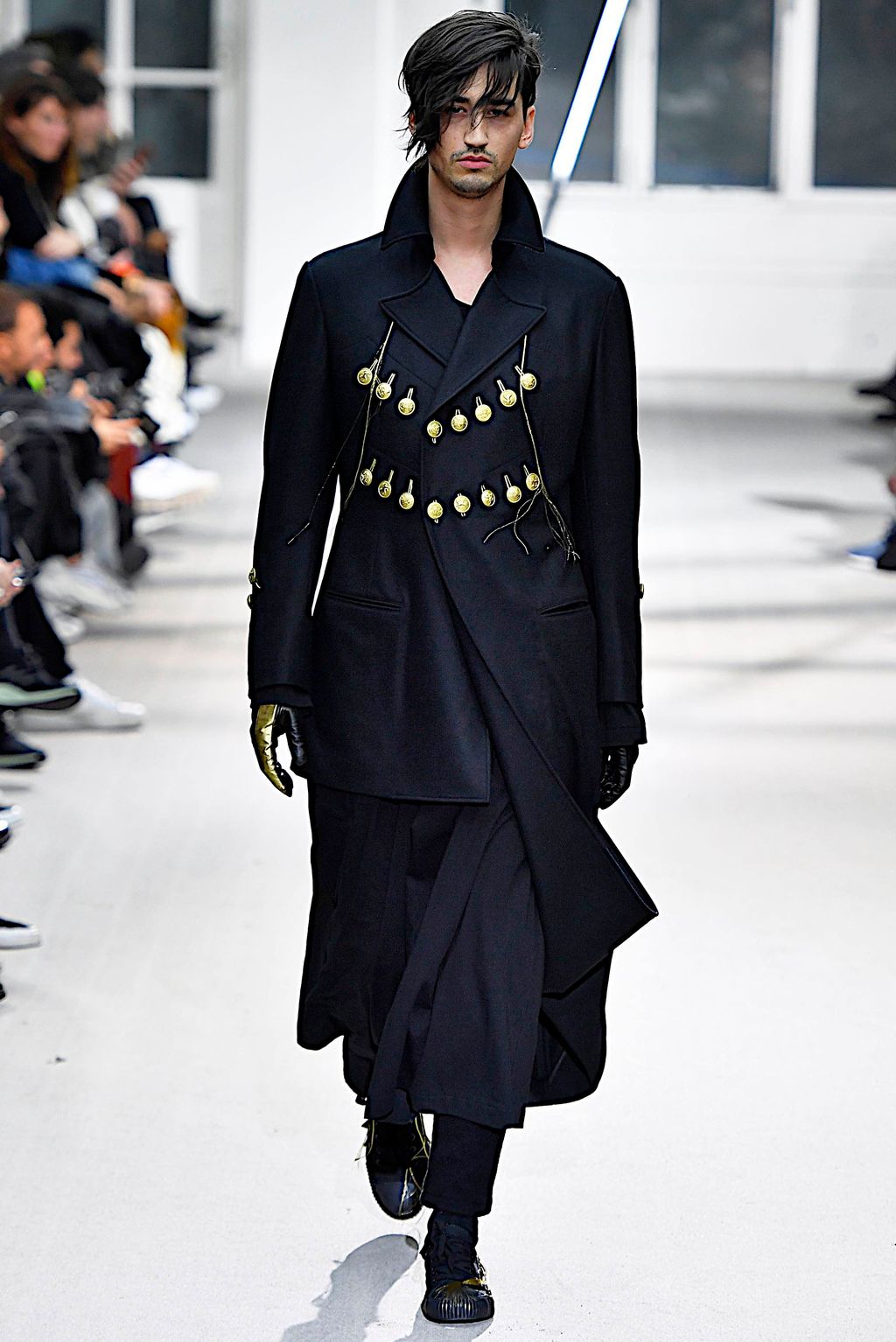 Fashion Week Paris Fall/Winter 2019 look 28 de la collection Yohji Yamamoto menswear