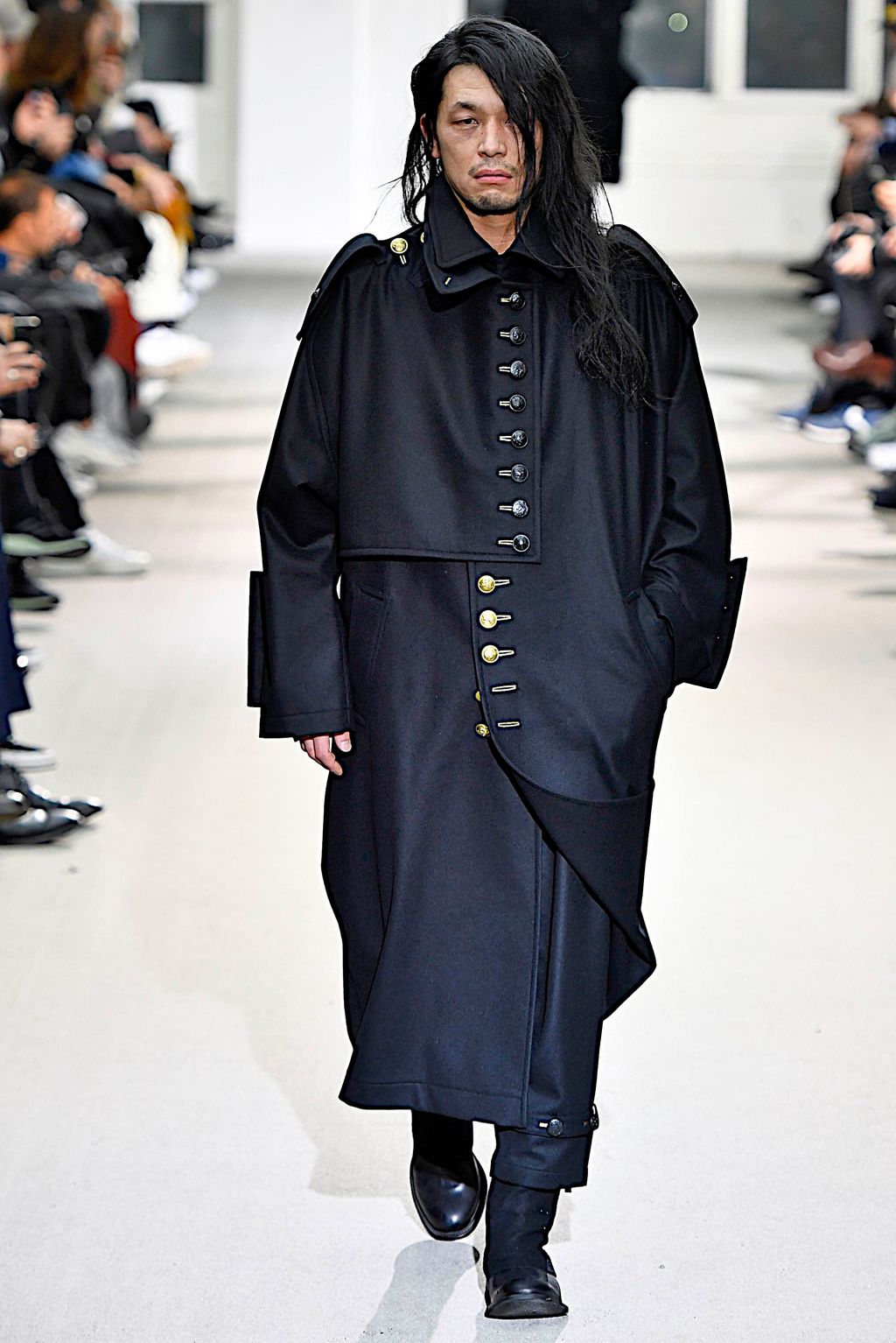 Fashion Week Paris Fall/Winter 2019 look 31 de la collection Yohji Yamamoto menswear