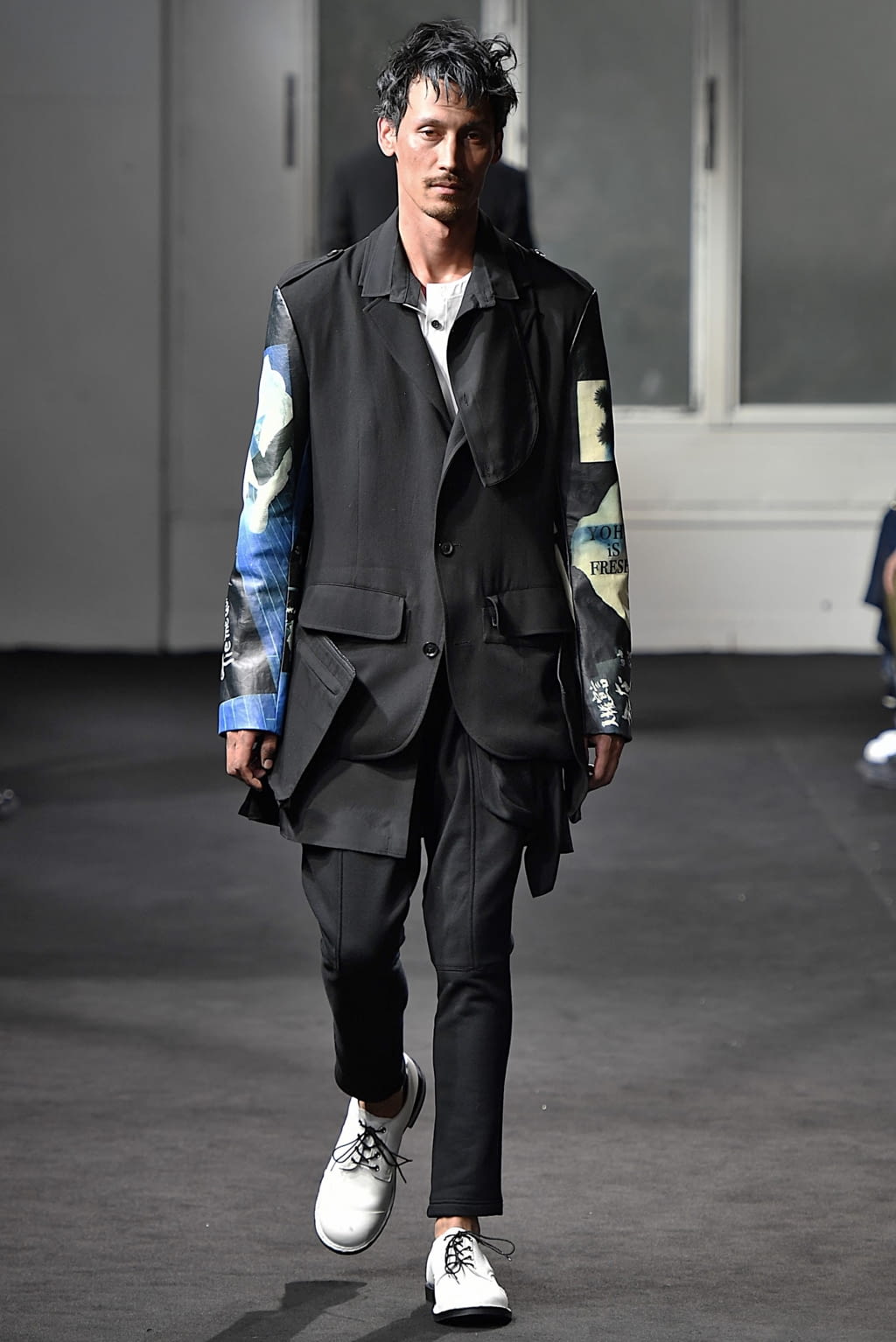 Fashion Week Paris Spring/Summer 2019 look 17 de la collection Yohji Yamamoto menswear