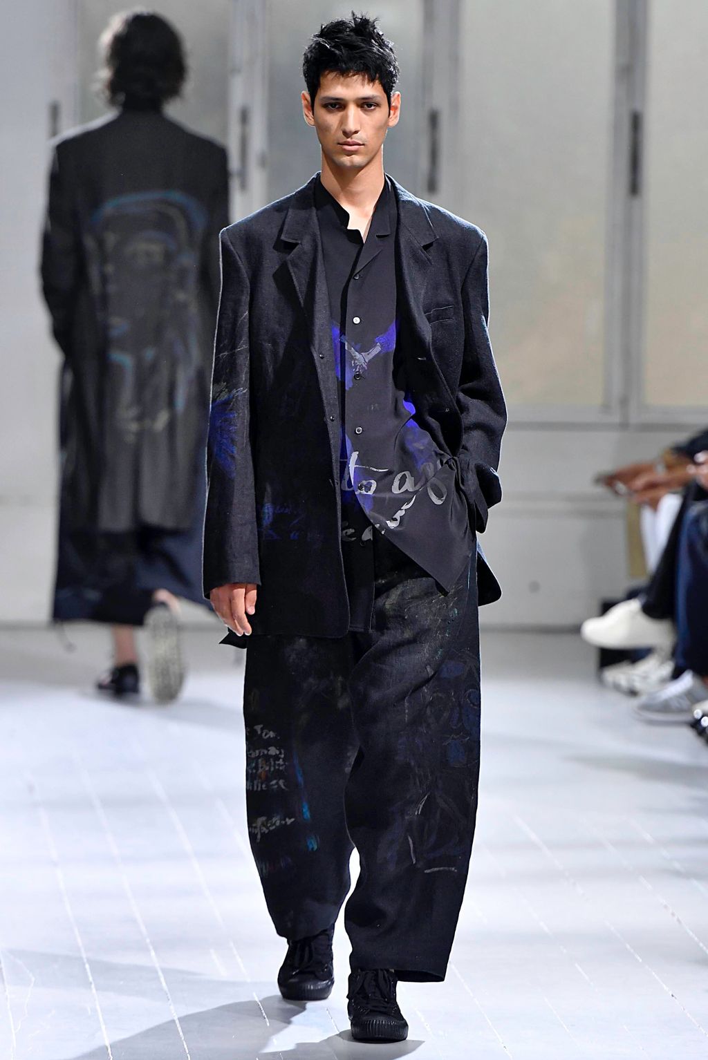Fashion Week Paris Spring/Summer 2020 look 5 from the Yohji Yamamoto collection menswear