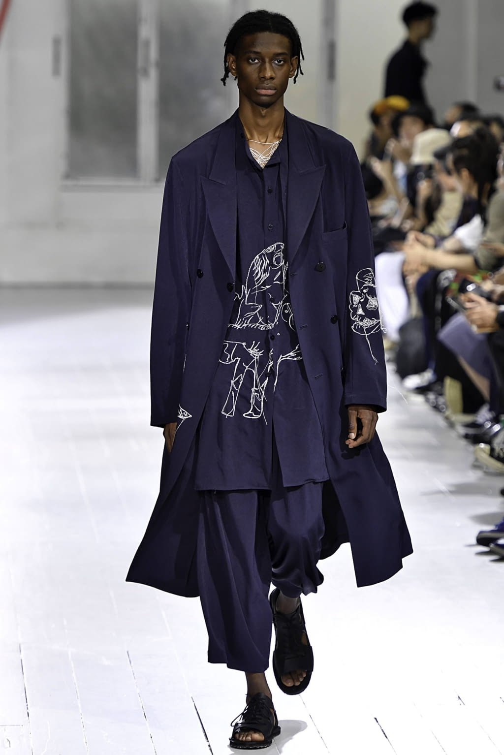 Fashion Week Paris Spring/Summer 2020 look 21 de la collection Yohji Yamamoto menswear