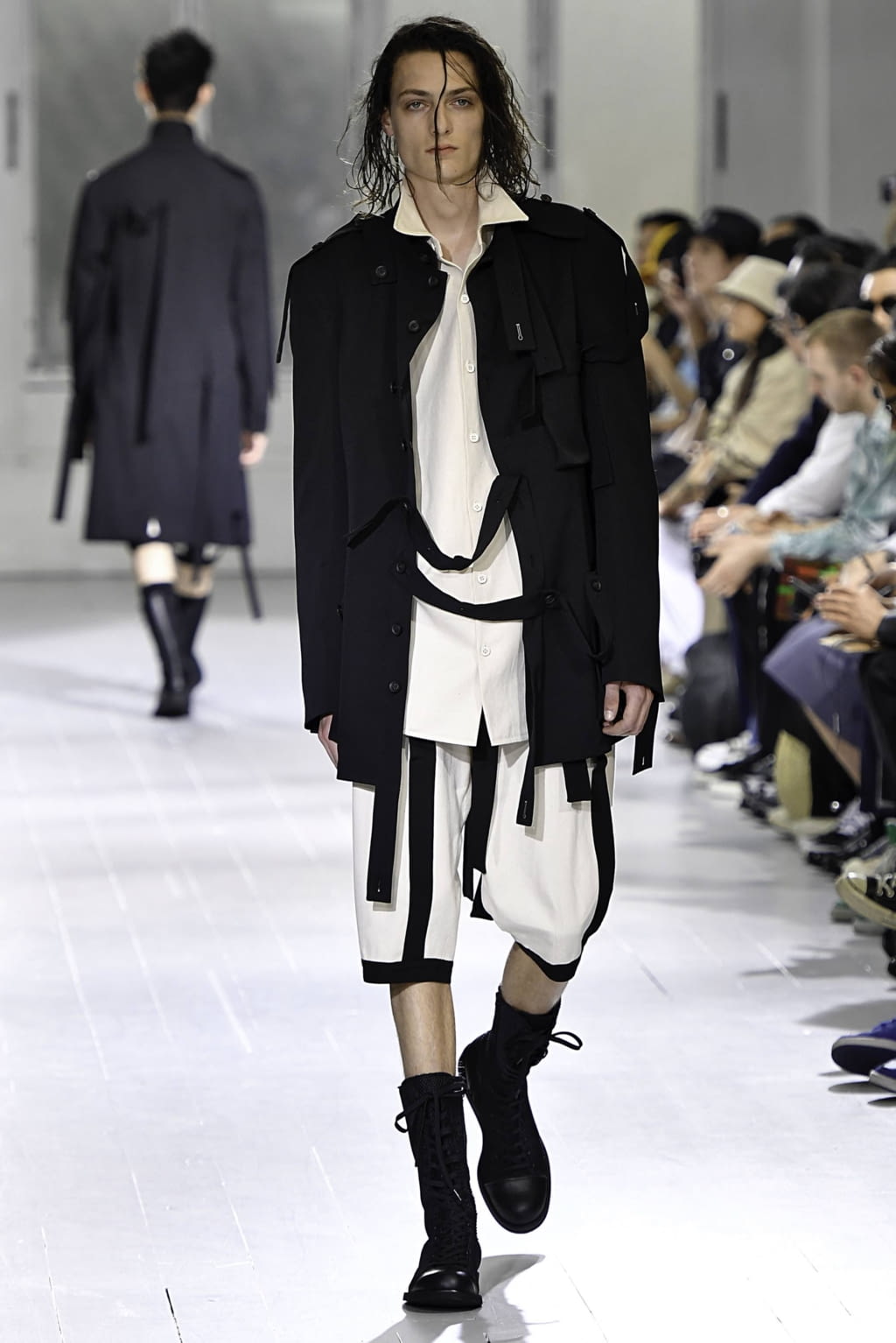 Fashion Week Paris Spring/Summer 2020 look 25 from the Yohji Yamamoto collection menswear