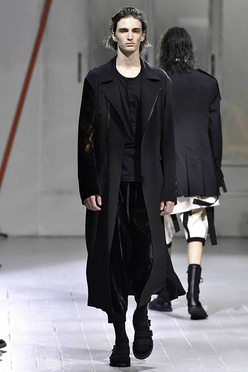 Fashion Week Paris Spring/Summer 2020 look 26 from the Yohji Yamamoto collection menswear