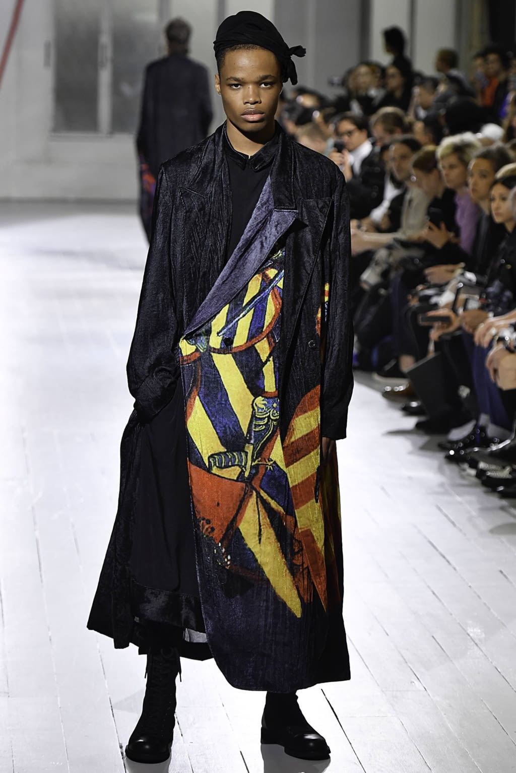 Fashion Week Paris Spring/Summer 2020 look 35 from the Yohji Yamamoto collection 男装