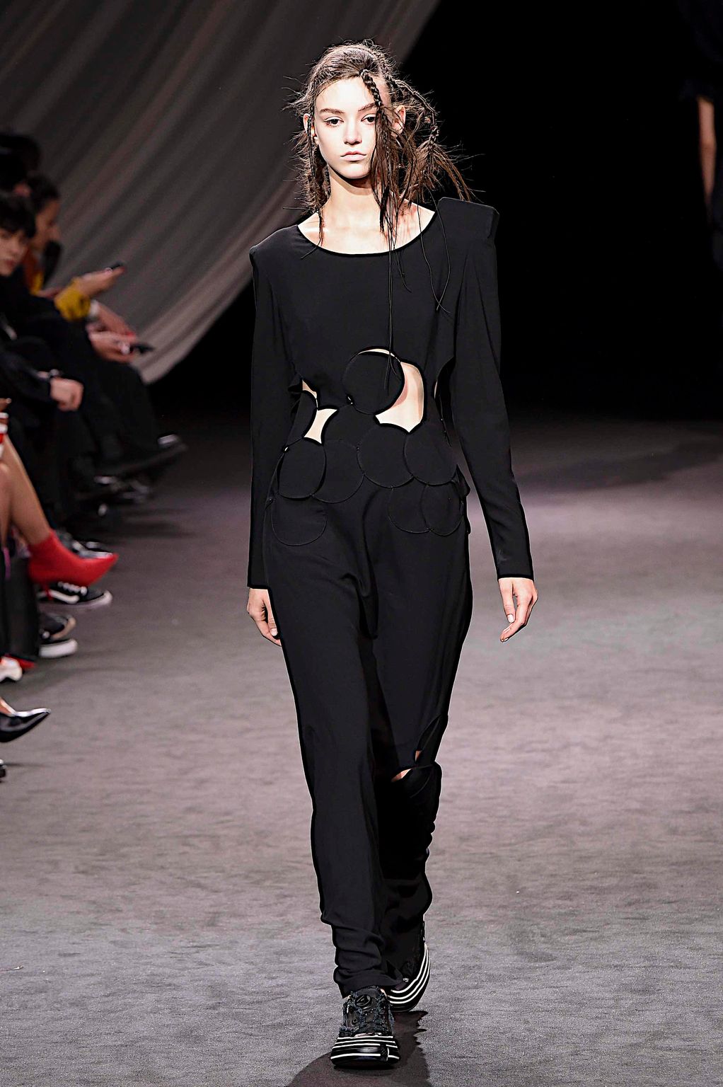 Fashion Week Paris Spring/Summer 2020 look 7 from the Yohji Yamamoto collection 女装