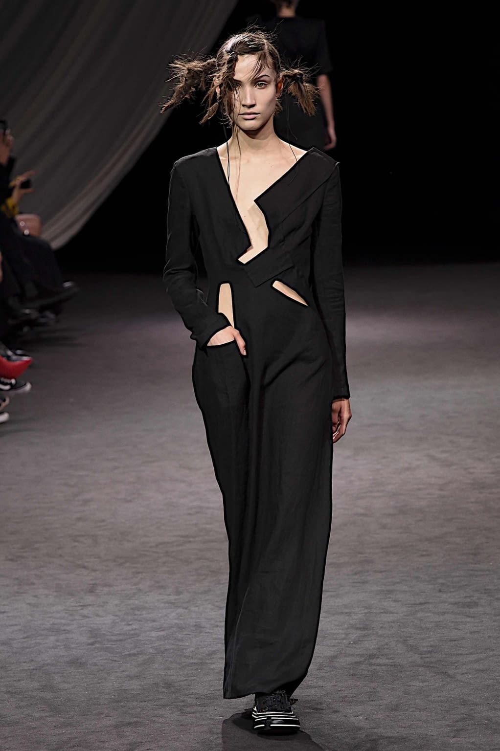 Fashion Week Paris Spring/Summer 2020 look 12 from the Yohji Yamamoto collection womenswear