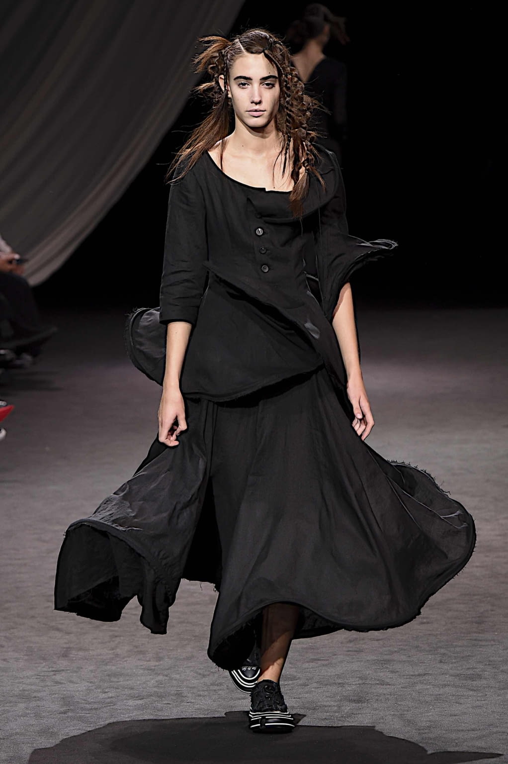 Fashion Week Paris Spring/Summer 2020 look 13 from the Yohji Yamamoto collection womenswear