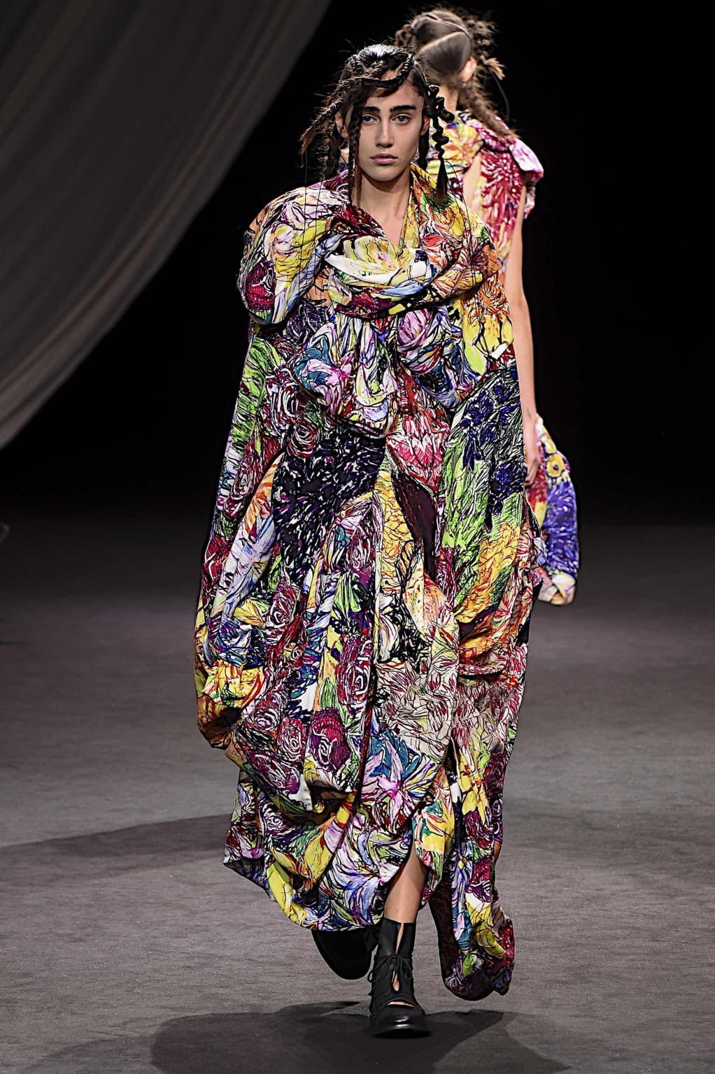 Fashion Week Paris Spring/Summer 2020 look 24 from the Yohji Yamamoto collection womenswear