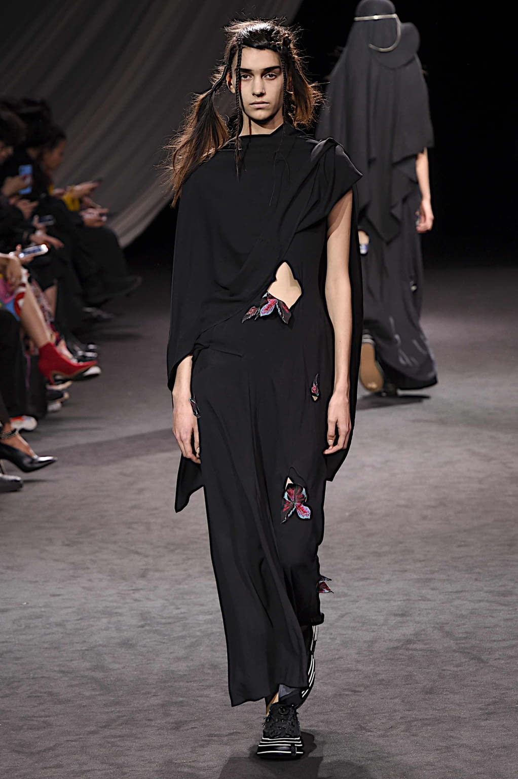 Fashion Week Paris Spring/Summer 2020 look 26 from the Yohji Yamamoto collection womenswear