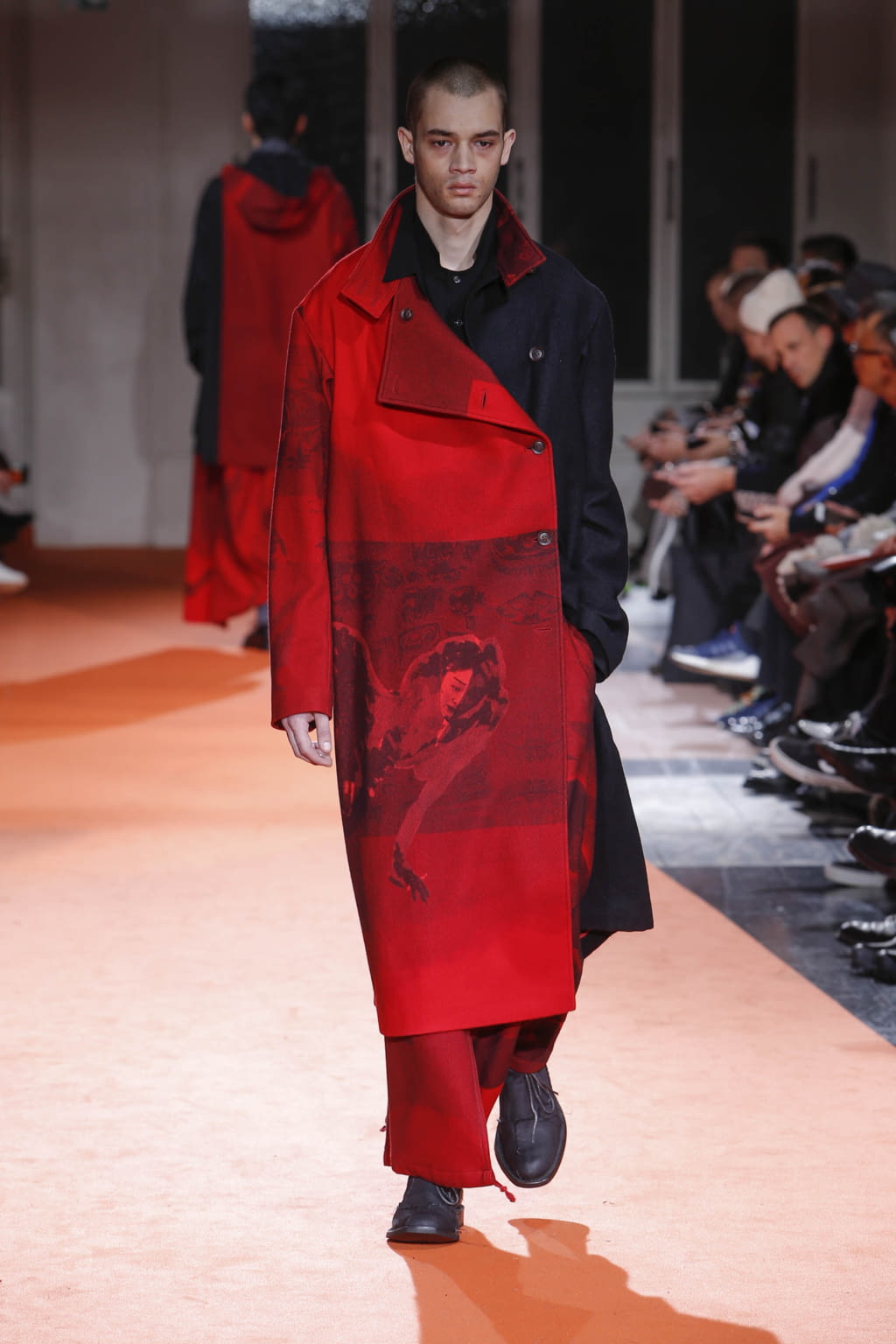 Fashion Week Paris Fall/Winter 2018 look 36 de la collection Yohji Yamamoto menswear