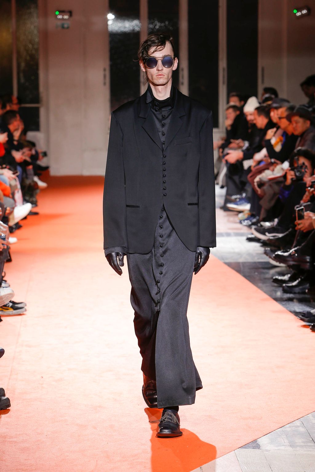 Yohji Yamamoto F W 18 menswear 40 Tagwalk The Fashion Search Engine