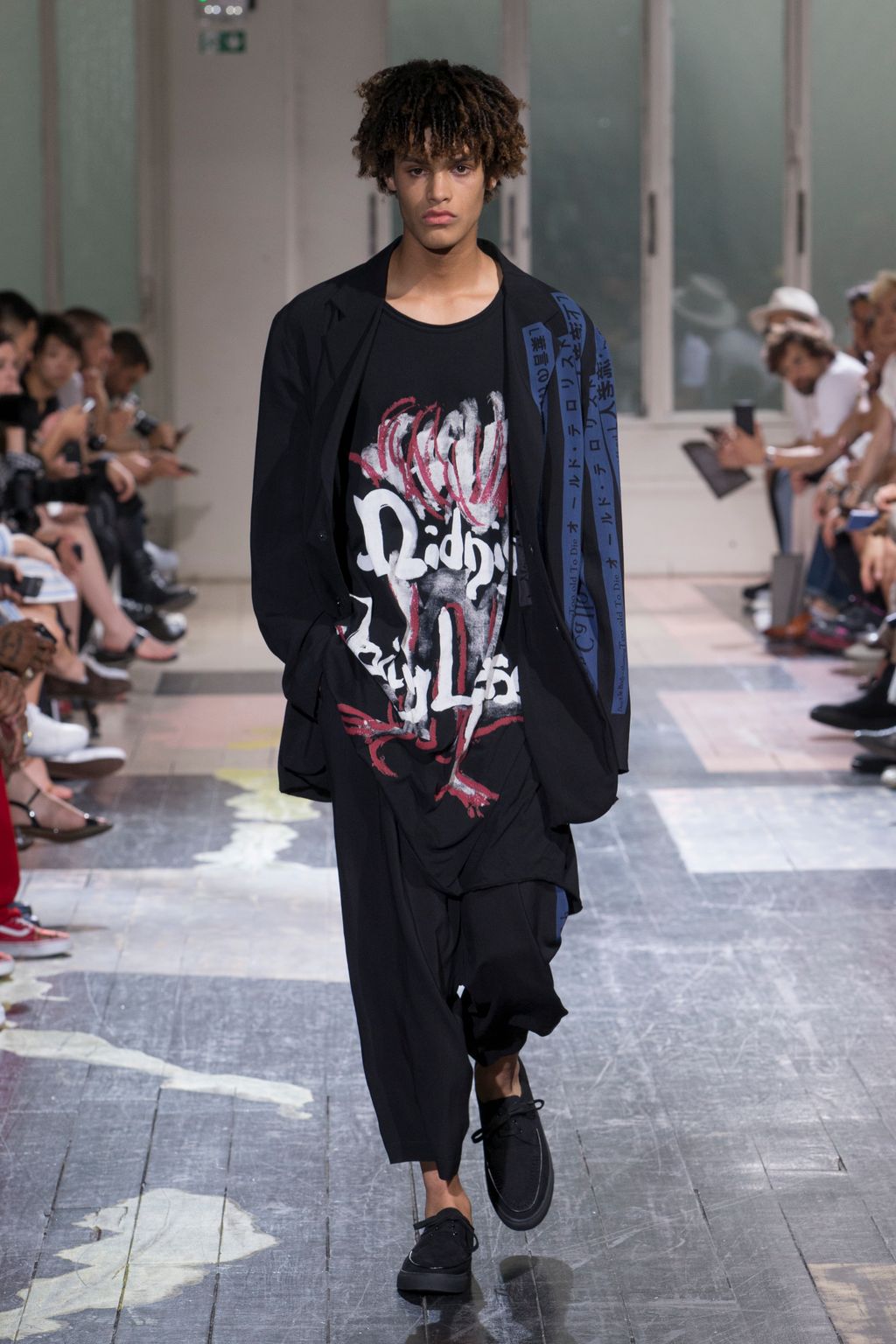 Fashion Week Paris Spring/Summer 2018 look 20 de la collection Yohji Yamamoto menswear