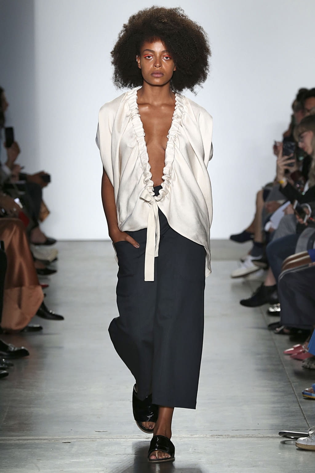 Fashion Week New York Spring/Summer 2019 look 4 from the Zero + Maria Cornejo collection 女装