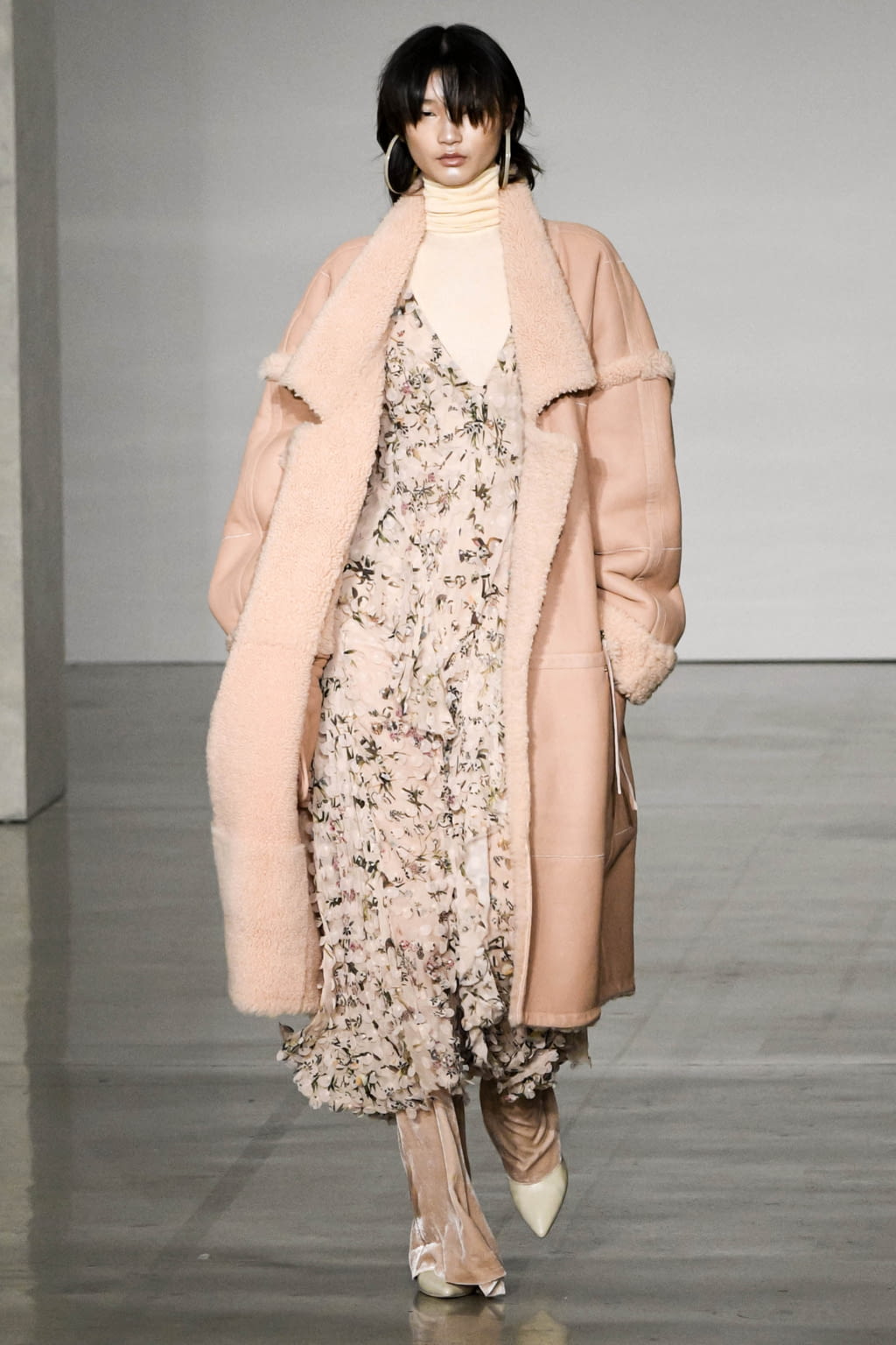 Fashion Week New York Fall/Winter 2017 look 19 from the Zimmermann collection womenswear