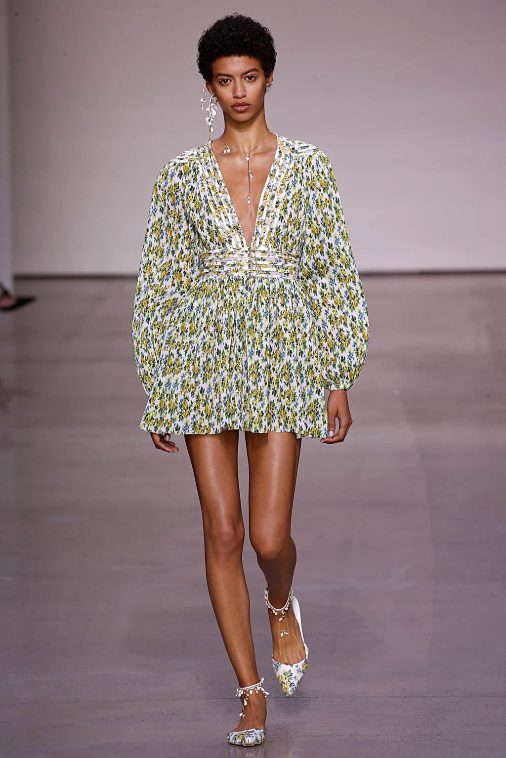 Fashion Week New York Spring/Summer 2018 look 22 from the Zimmermann collection womenswear