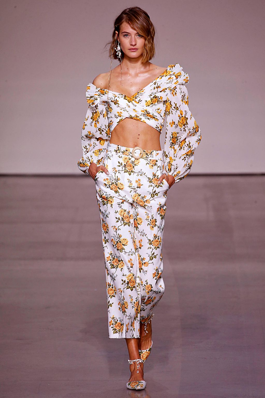Fashion Week New York Spring/Summer 2018 look 31 from the Zimmermann collection 女装