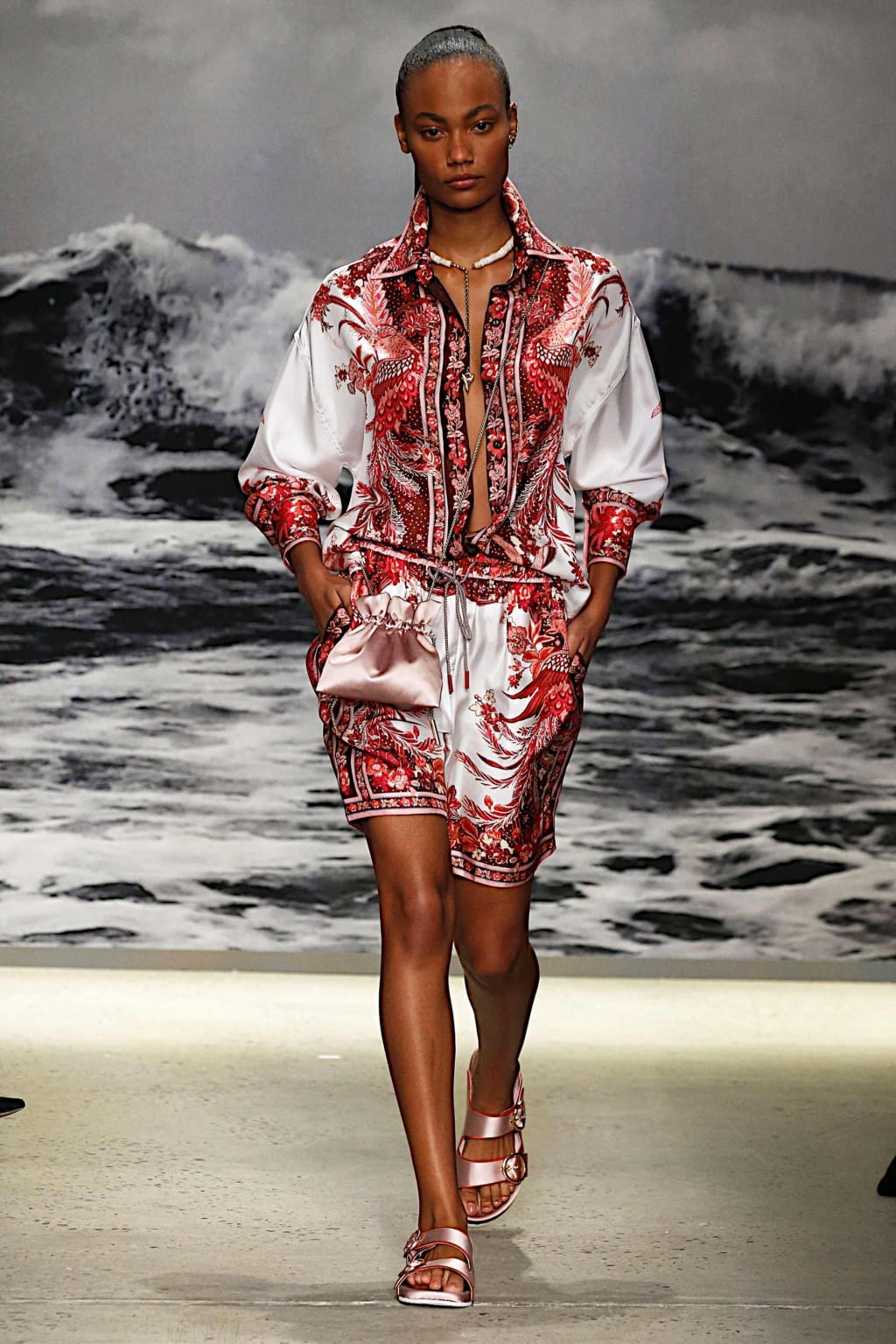 Fashion Week New York Spring/Summer 2020 look 25 from the Zimmermann collection 女装