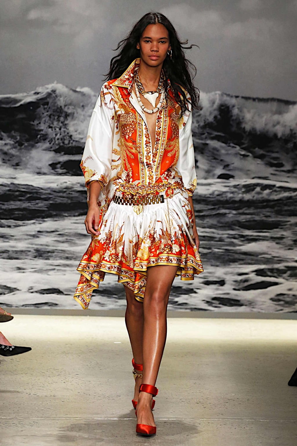 Fashion Week New York Spring/Summer 2020 look 28 from the Zimmermann collection 女装