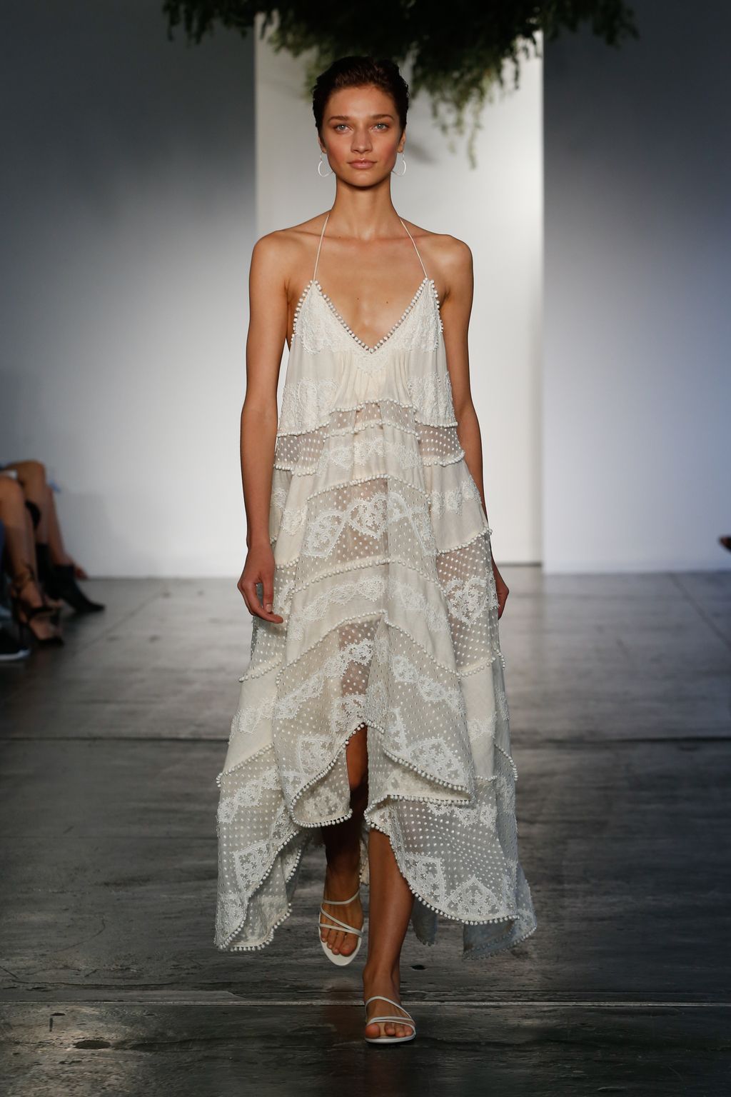 Fashion Week New York Resort 2018 look 23 from the Zimmermann collection womenswear