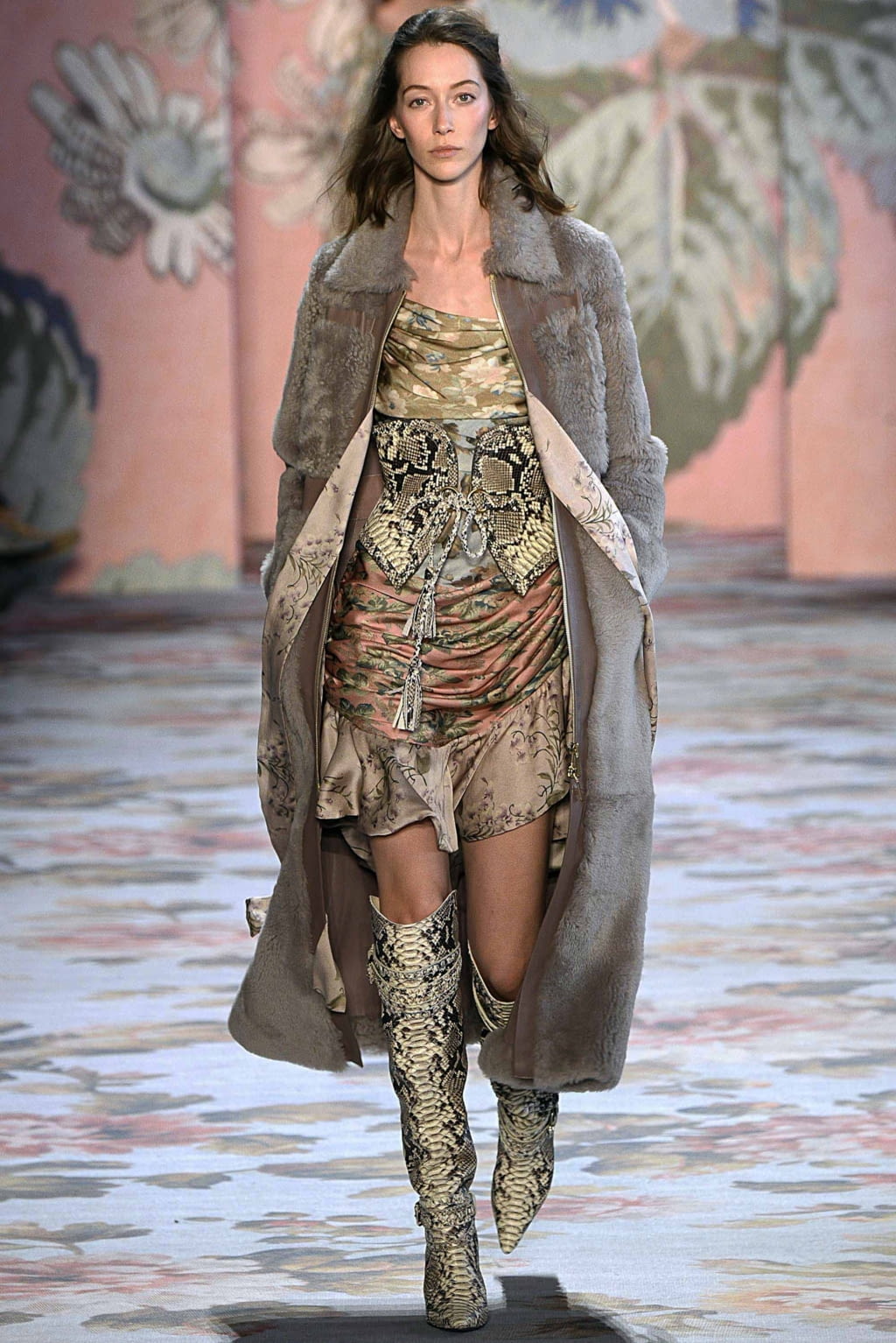 Fashion Week New York Fall/Winter 2018 look 4 from the Zimmermann collection womenswear