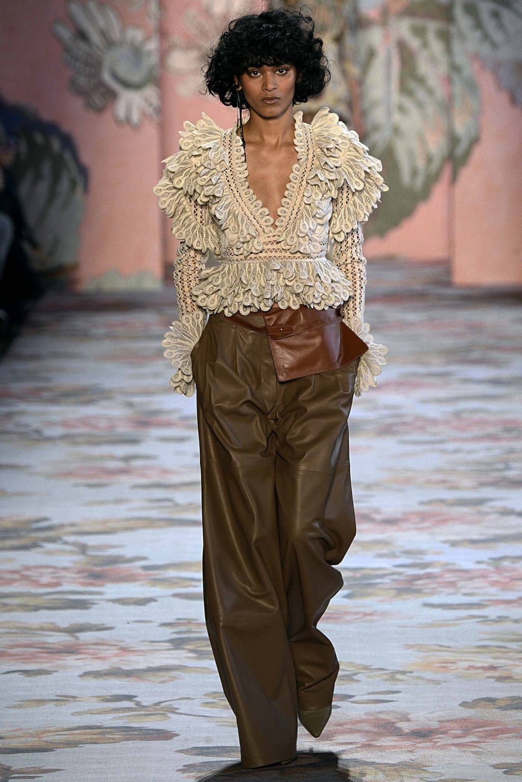 Fashion Week New York Fall/Winter 2018 look 14 from the Zimmermann collection womenswear
