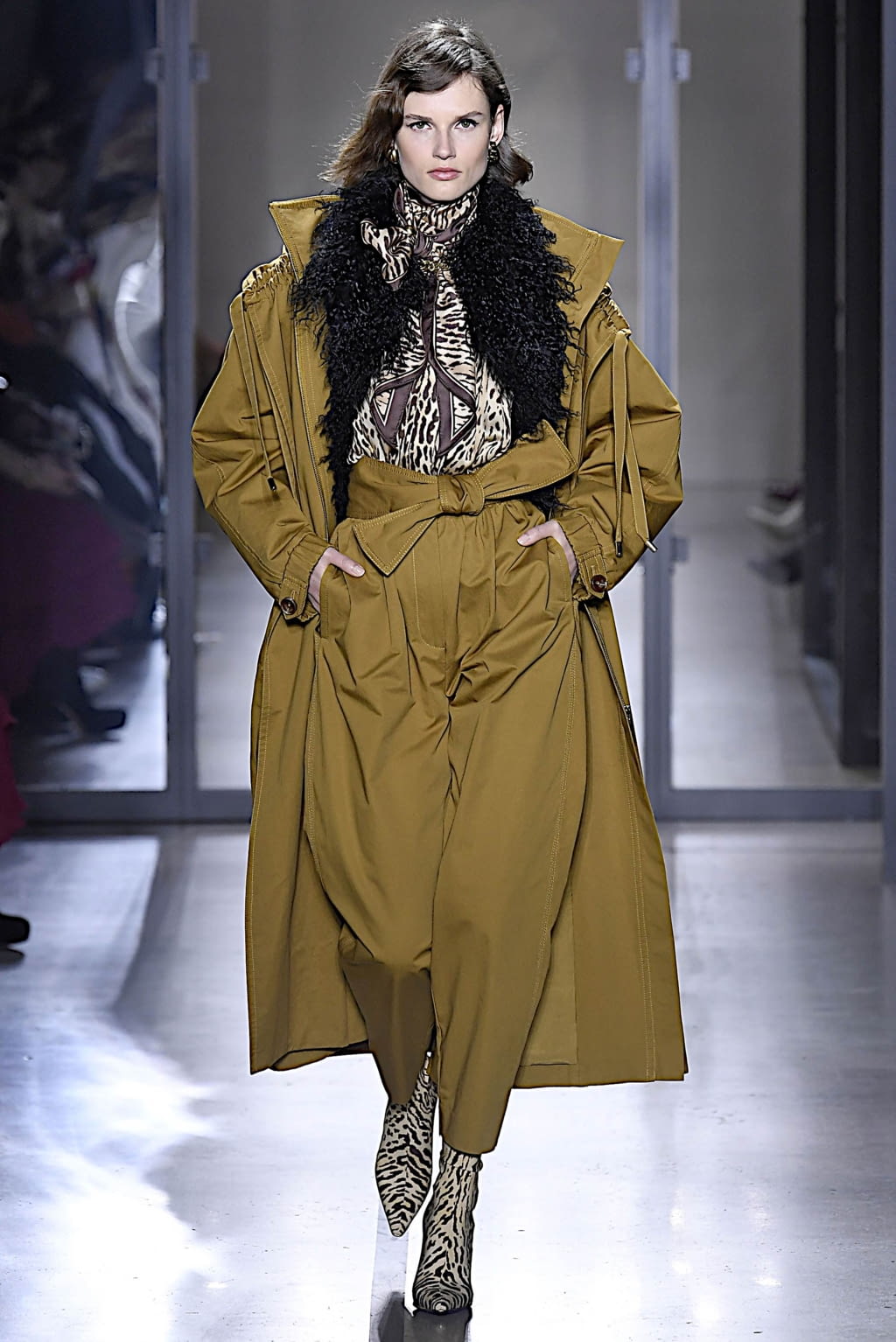 Fashion Week New York Fall/Winter 2019 look 2 from the Zimmermann collection womenswear